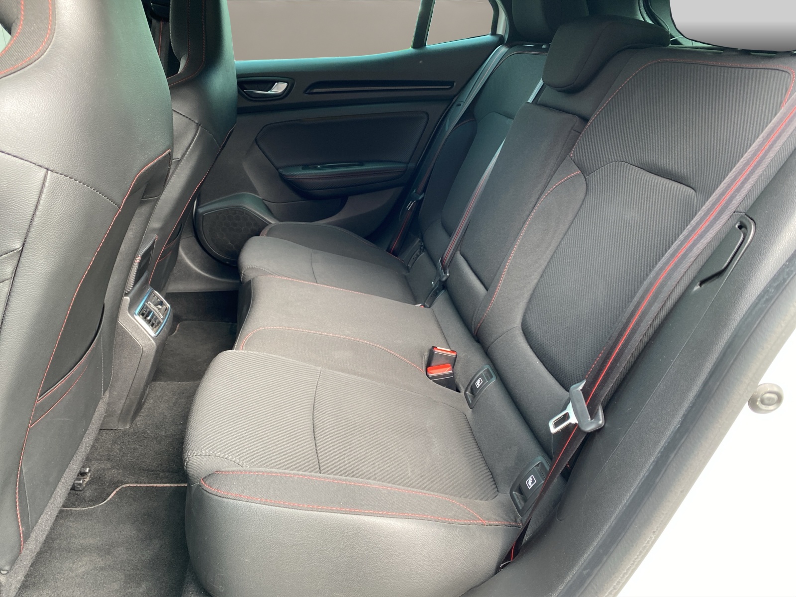 RENAULT Mégane RS 280 EDC-image-9