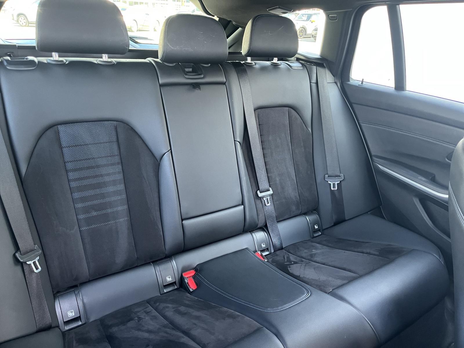 BMW M340i xDrive 48V Touring Steptronic-image-18