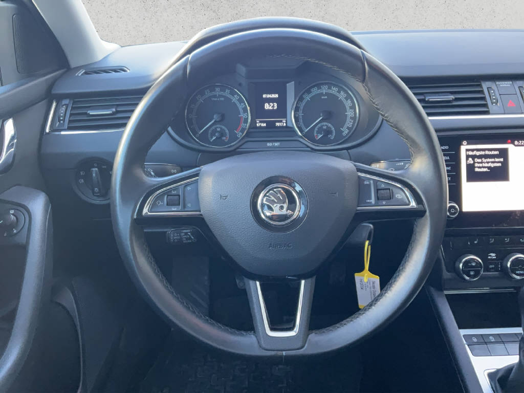 SKODA Octavia Combi 1.6 TDI 115 Ambition 4x4-image-9
