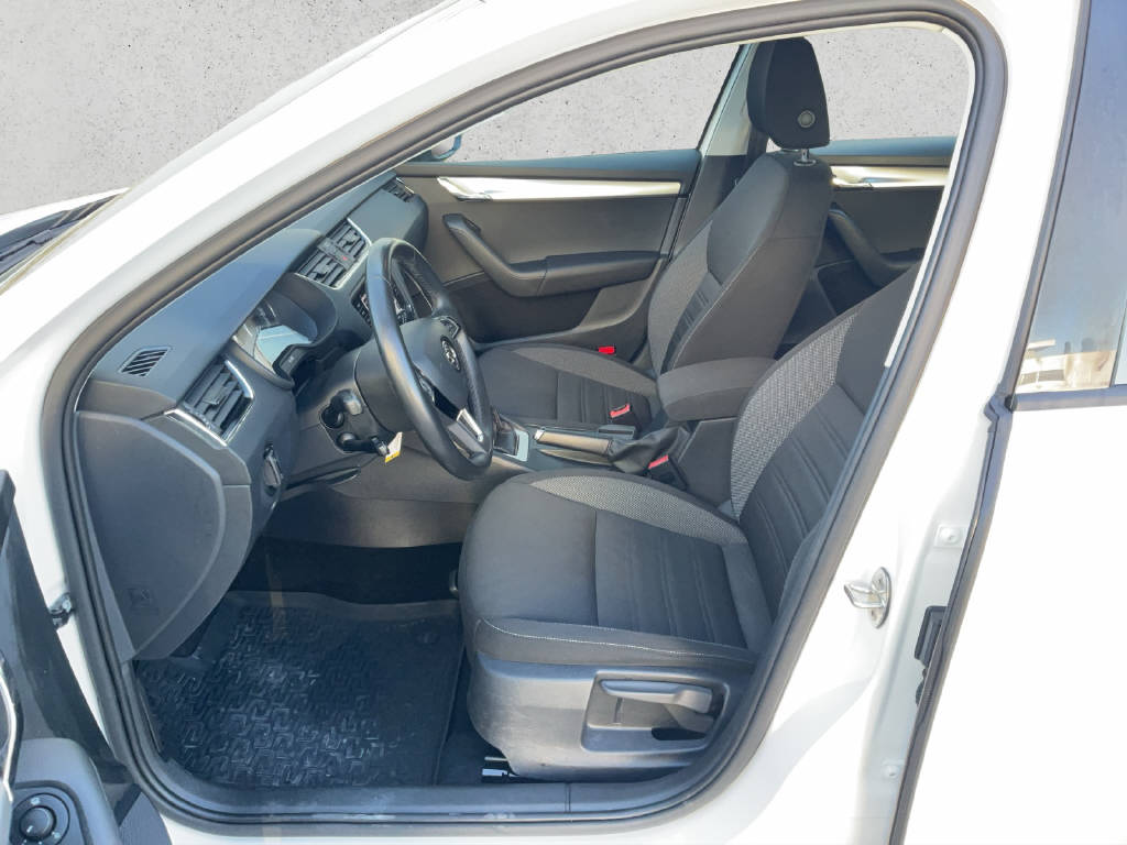 SKODA Octavia Combi 1.6 TDI 115 Ambition 4x4-image-8