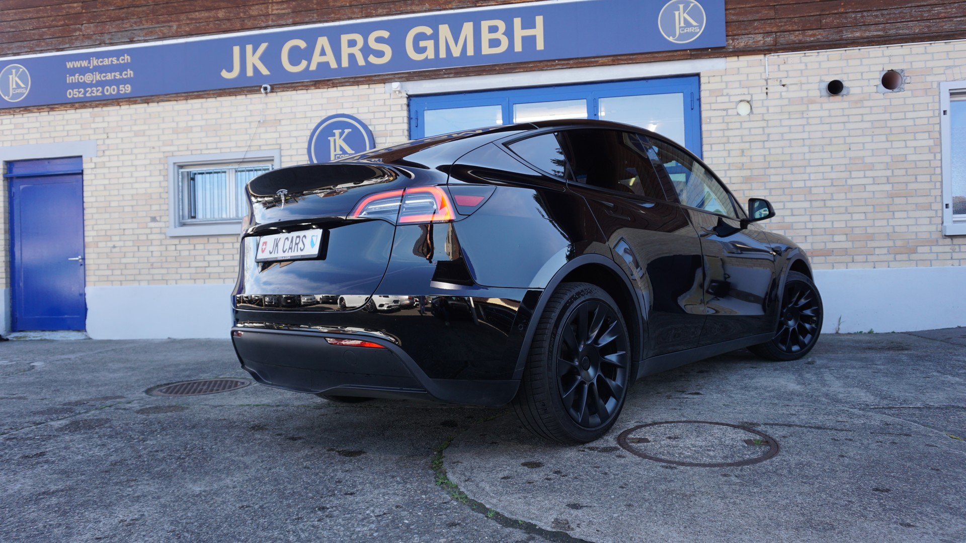 TESLA Model Y Long Range-image-6