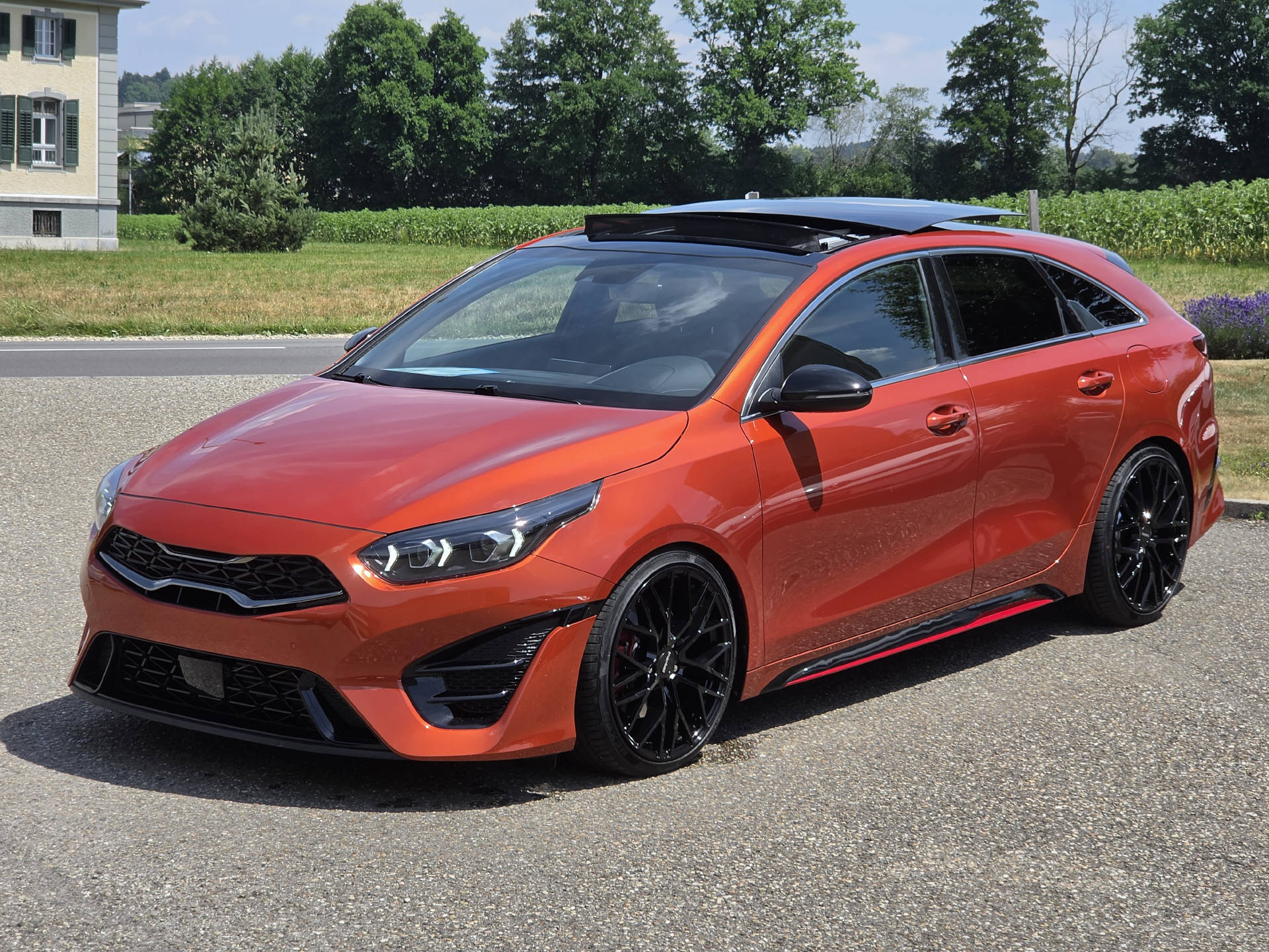 Car photo