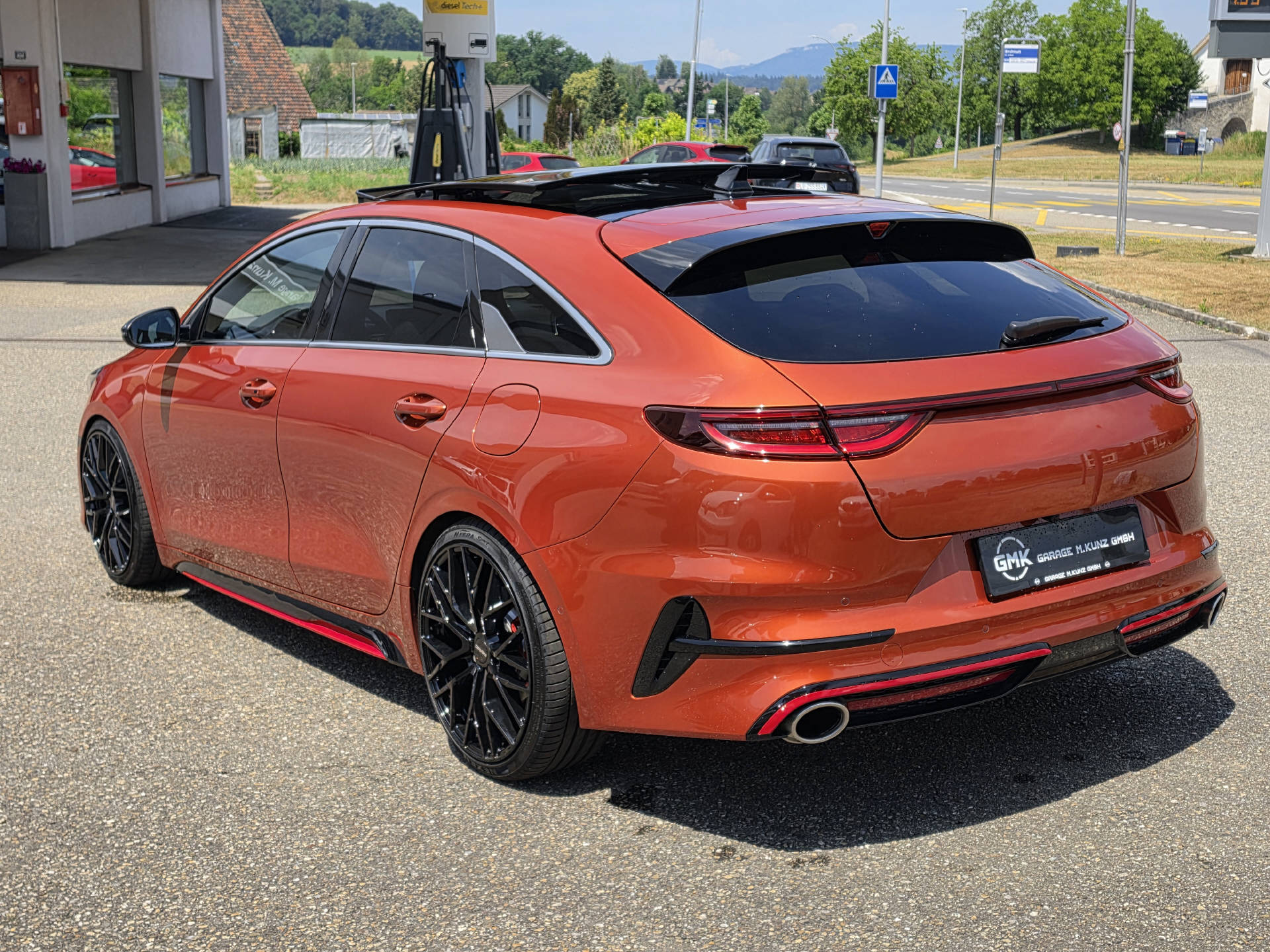 KIA ProCeed 1.6 T-GDi GT-showroom-element-2