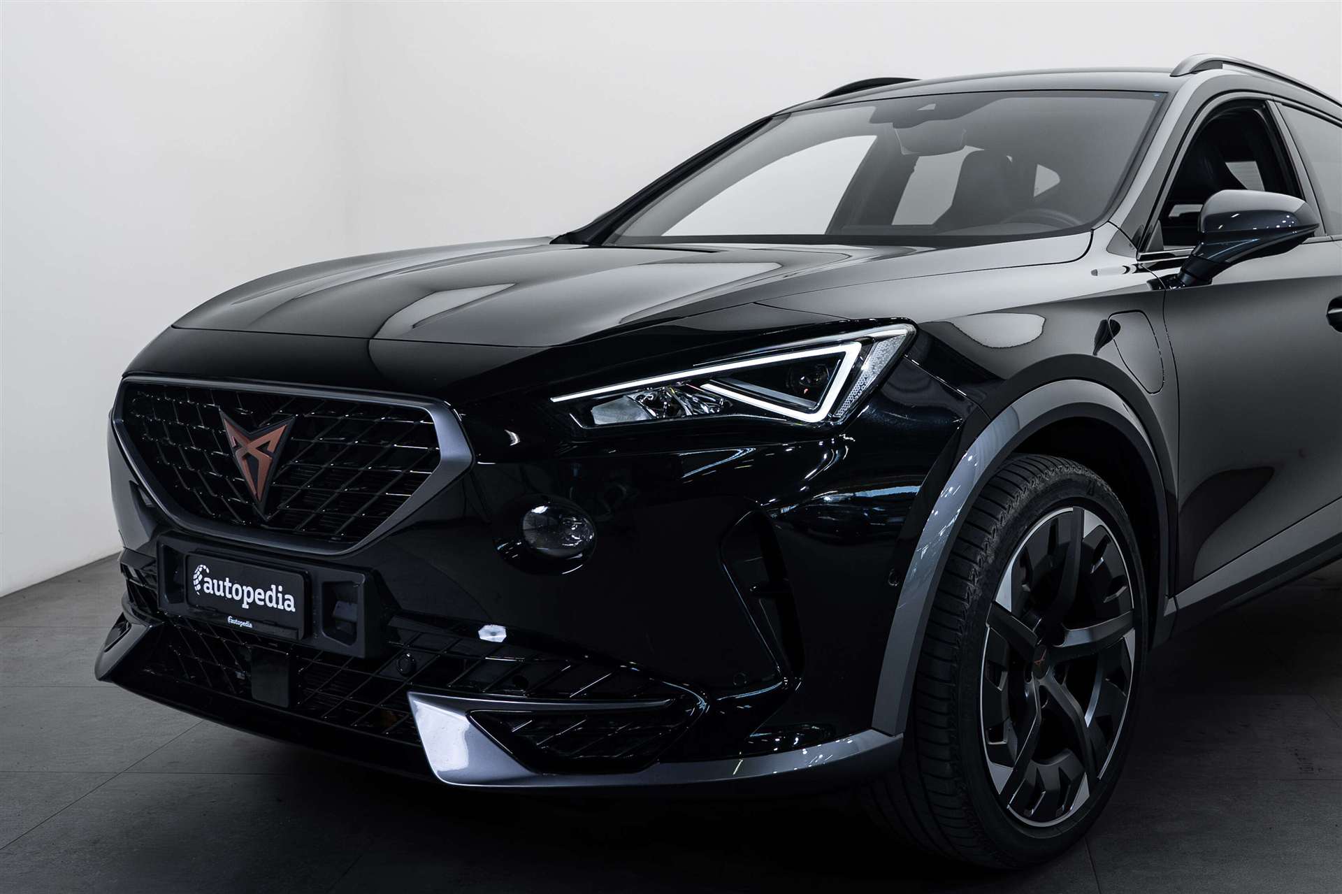 CUPRA Formentor 1.4 e-HYBRID pHEV VZ DSG 245PS-image-1