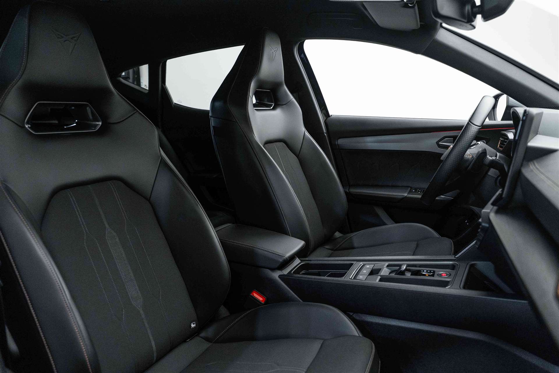 CUPRA Formentor 1.4 e-HYBRID pHEV VZ DSG 245PS-image-11
