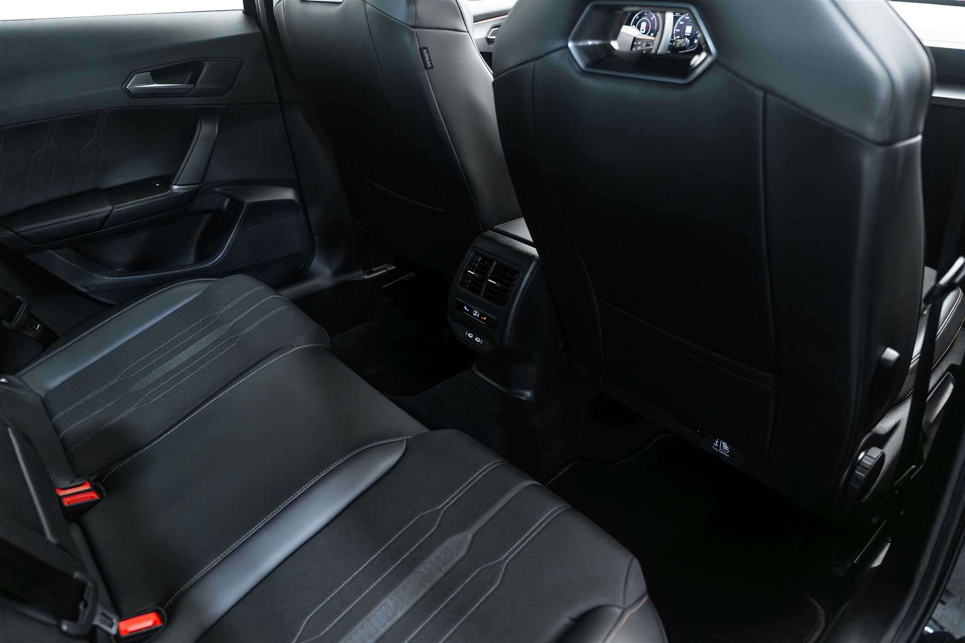 CUPRA Formentor 1.4 e-HYBRID pHEV VZ DSG 245PS-image-12