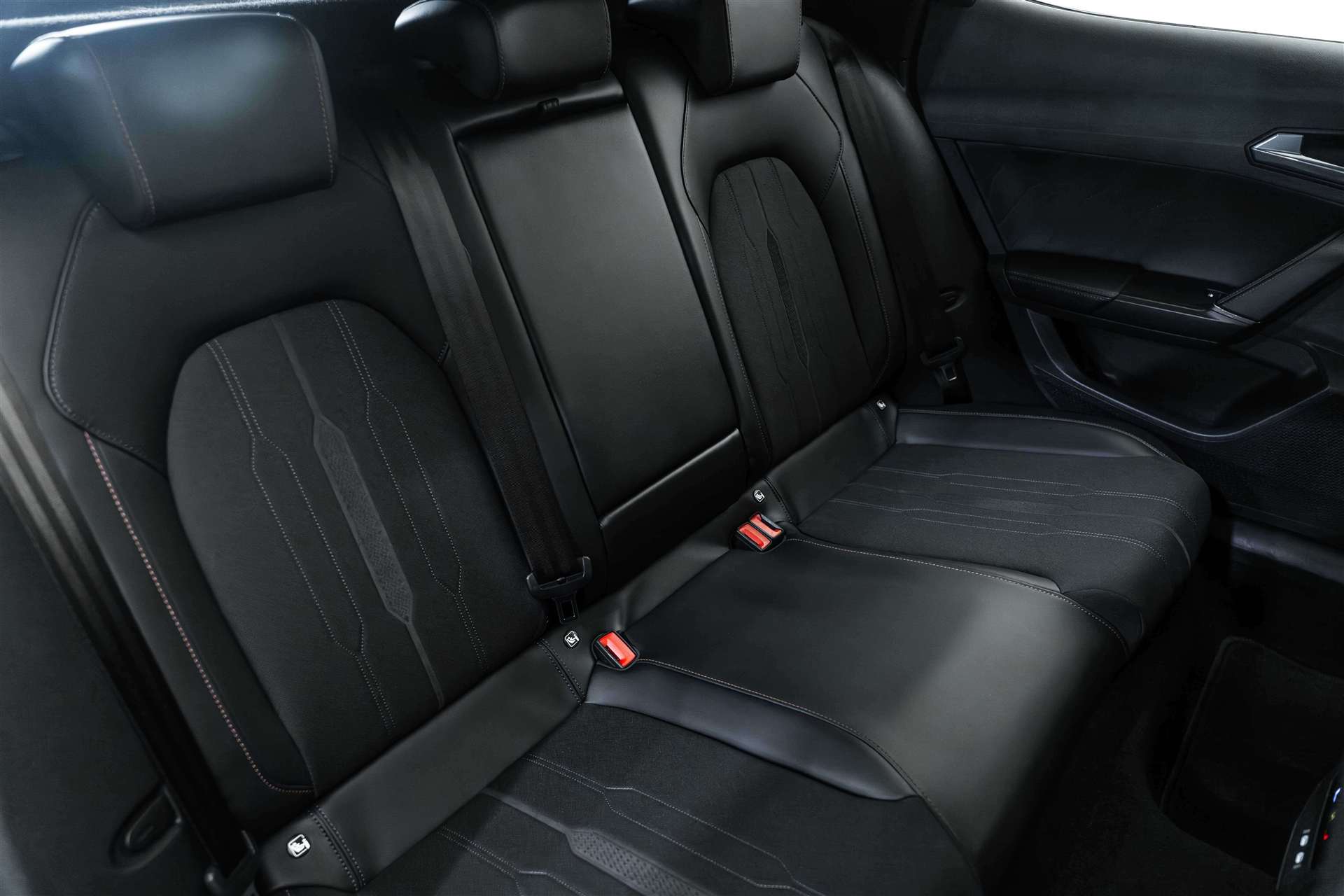 CUPRA Formentor 1.4 e-HYBRID pHEV VZ DSG 245PS-image-13