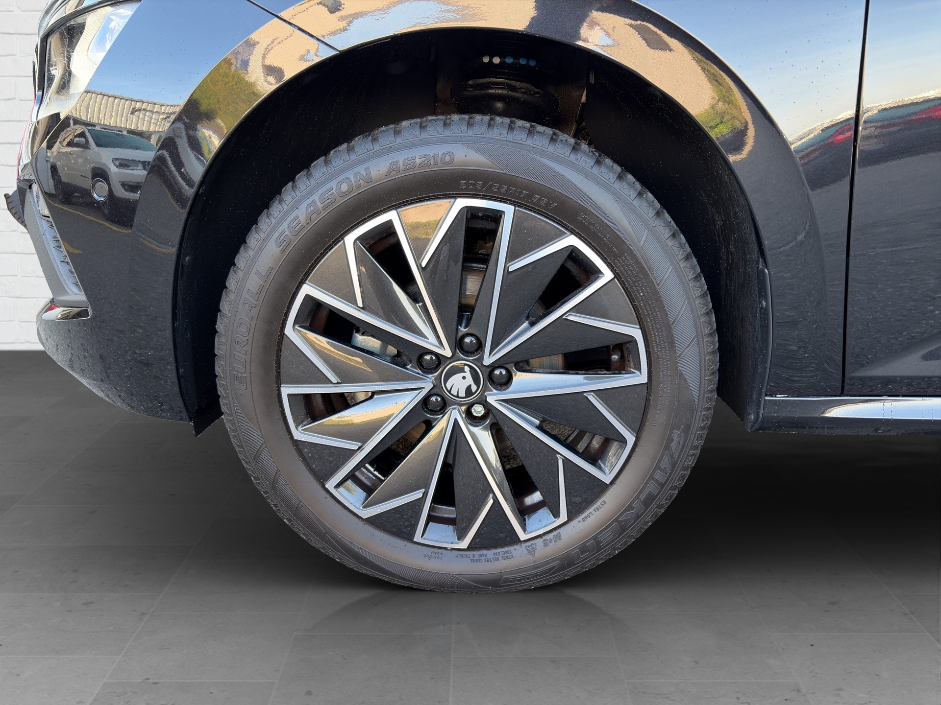 SKODA Kamiq 1.5 TSI Selection DSG-image-9