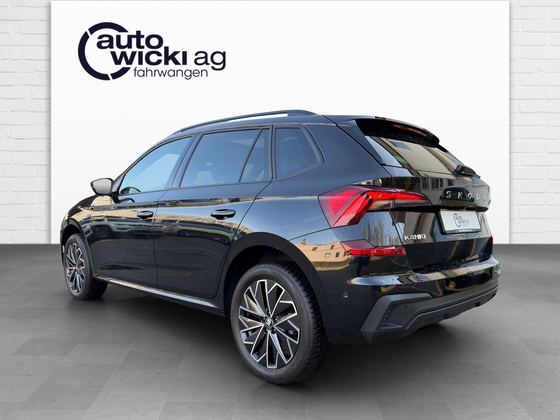 SKODA Kamiq 1.5 TSI Selection DSG-showroom-element-1