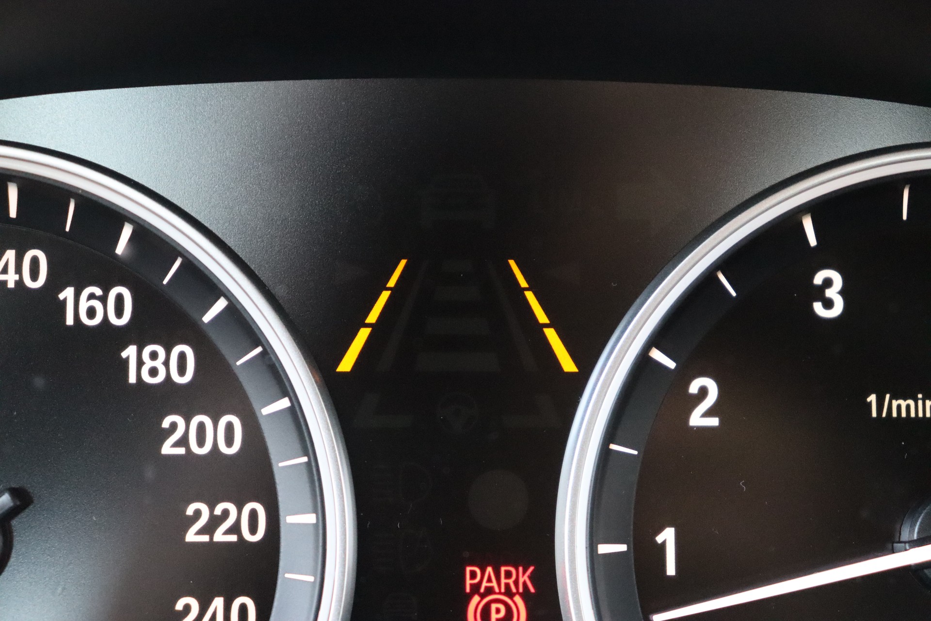 BMW X4 XDRIVE 35i XLINE STEPTRONIC ** FAHRASSISTENZ-PAKET ** 360 GRAD PARK-PAKET ** SITZHEIZUNG VO/HI ** CH-FAHRZEUG AB MFK **-image-25