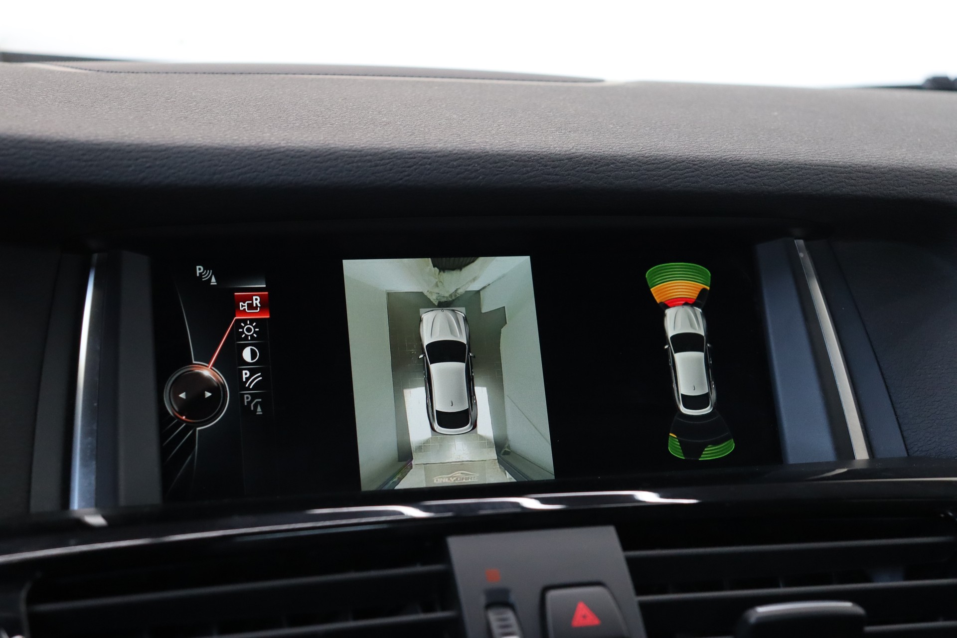 BMW X4 XDRIVE 35i XLINE STEPTRONIC ** FAHRASSISTENZ-PAKET ** 360 GRAD PARK-PAKET ** SITZHEIZUNG VO/HI ** CH-FAHRZEUG AB MFK **-image-22