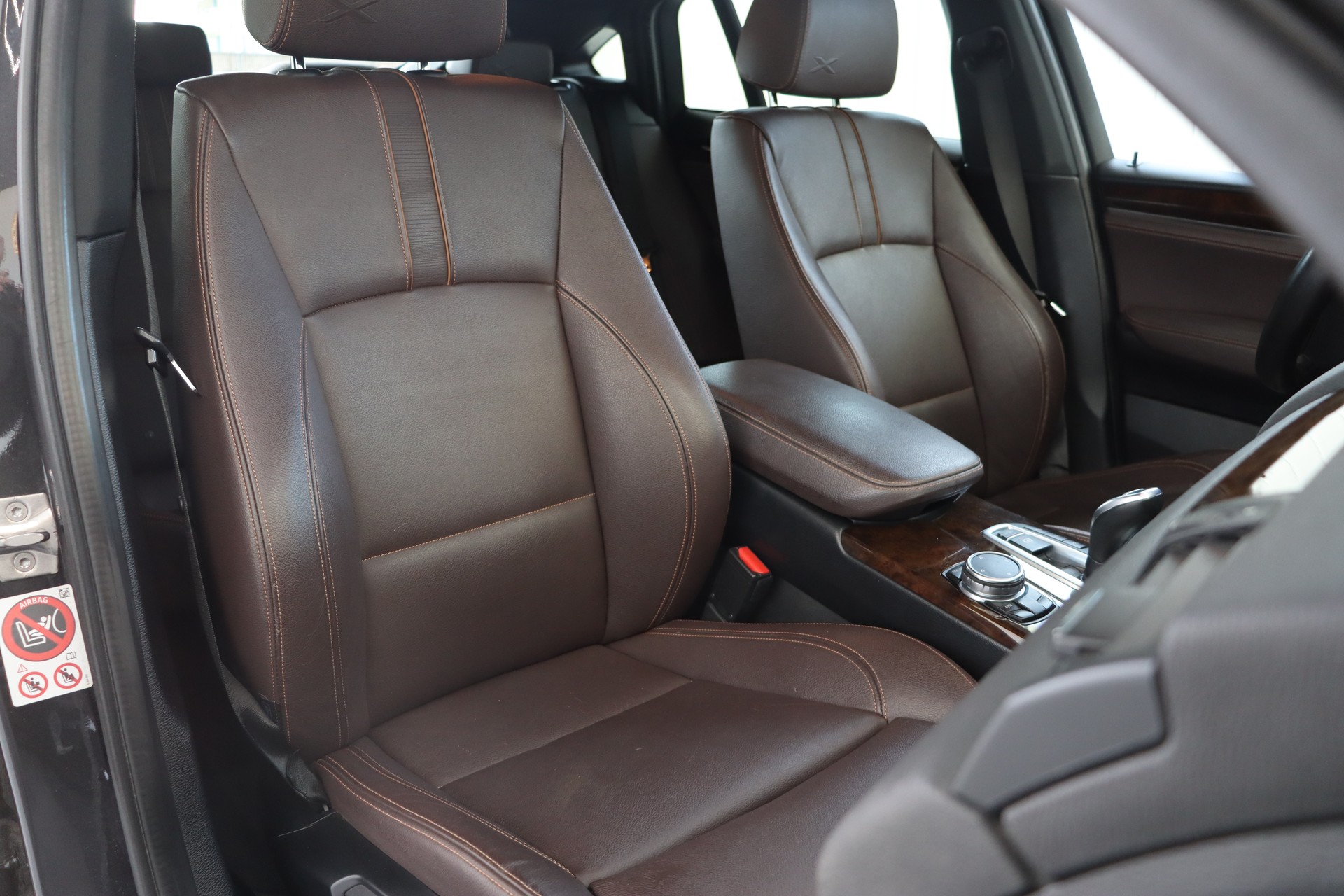 BMW X4 XDRIVE 35i XLINE STEPTRONIC ** FAHRASSISTENZ-PAKET ** 360 GRAD PARK-PAKET ** SITZHEIZUNG VO/HI ** CH-FAHRZEUG AB MFK **-image-16