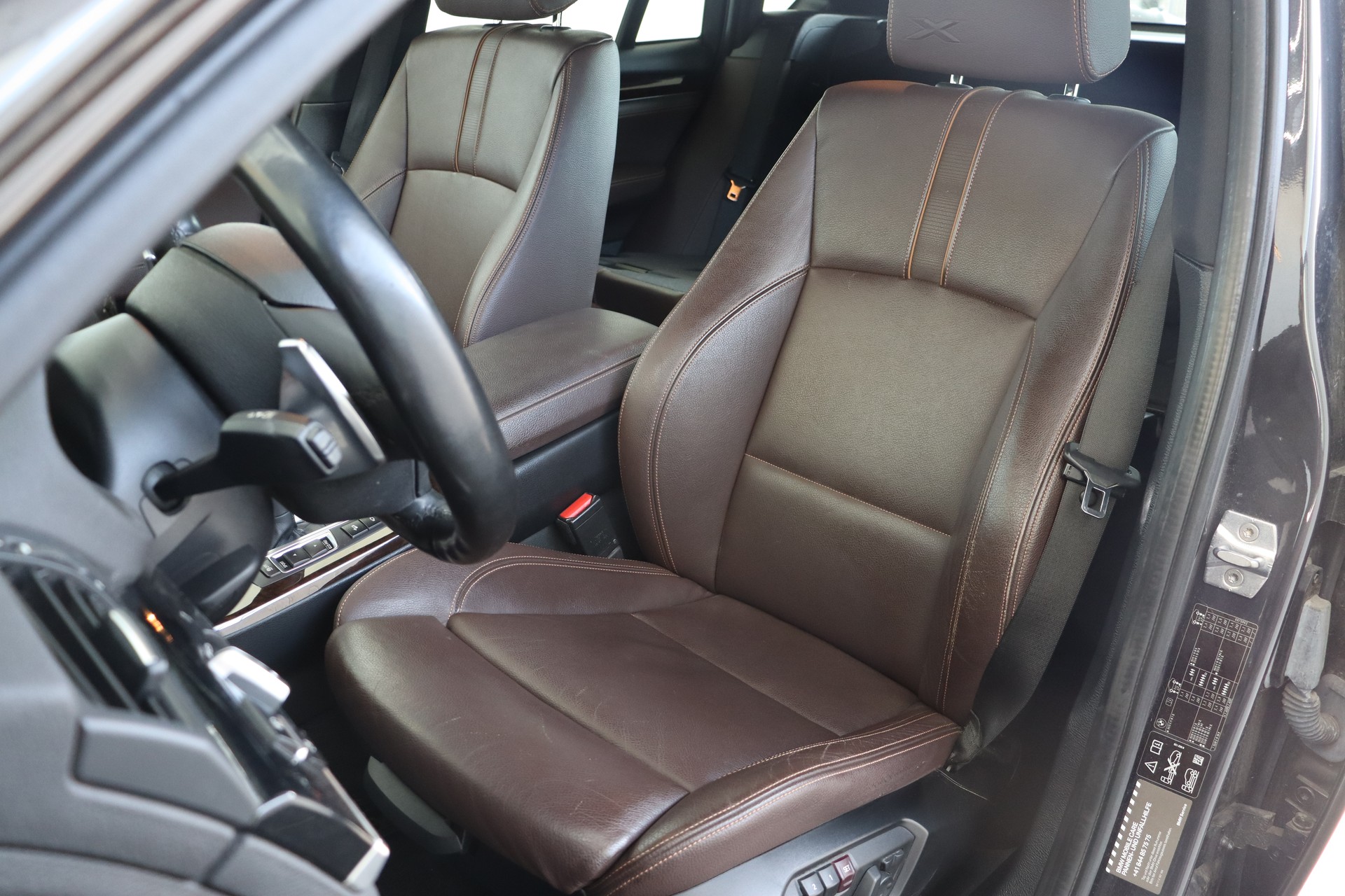 BMW X4 XDRIVE 35i XLINE STEPTRONIC ** FAHRASSISTENZ-PAKET ** 360 GRAD PARK-PAKET ** SITZHEIZUNG VO/HI ** CH-FAHRZEUG AB MFK **-image-11