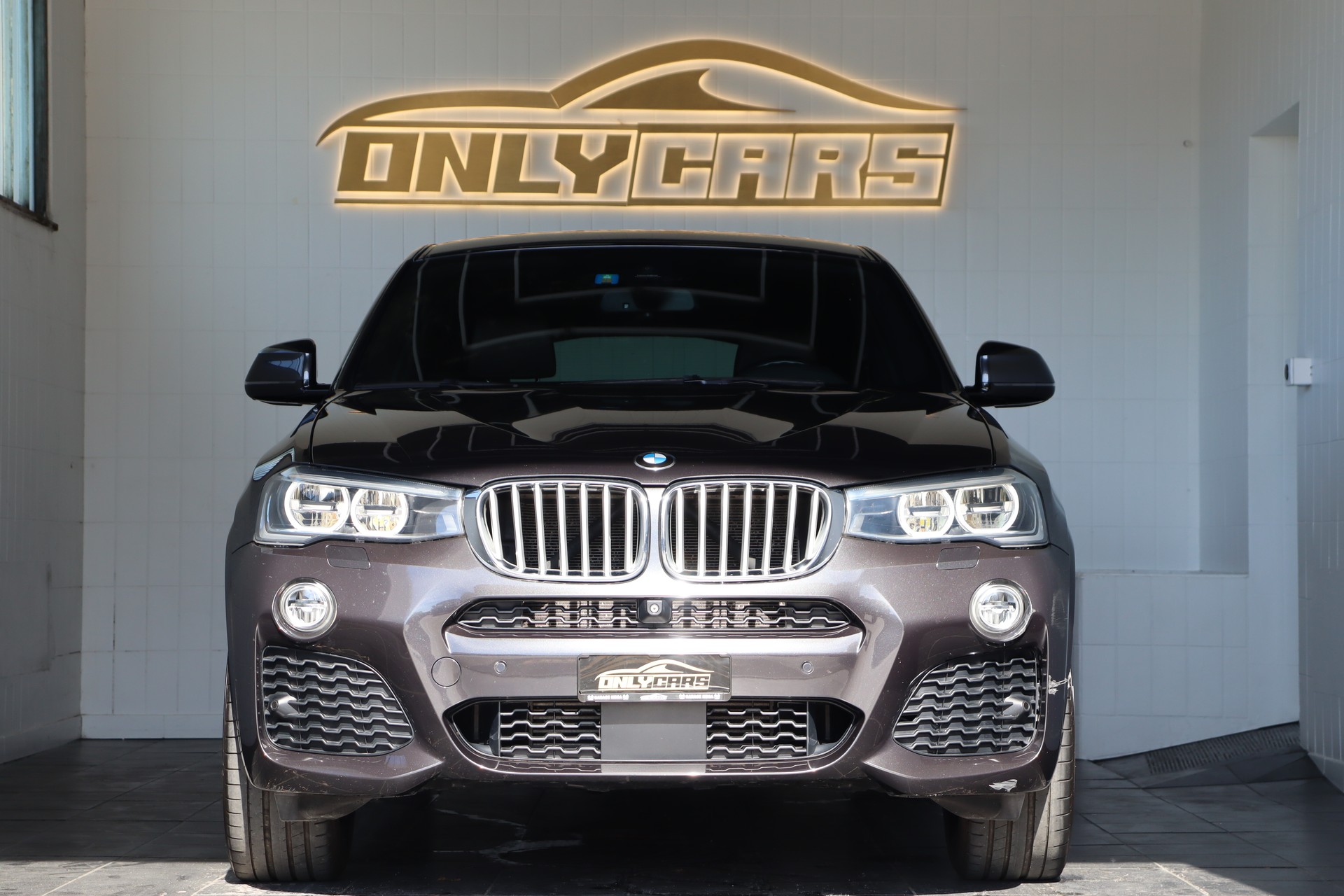 BMW X4 XDRIVE 35i XLINE STEPTRONIC ** FAHRASSISTENZ-PAKET ** 360 GRAD PARK-PAKET ** SITZHEIZUNG VO/HI ** CH-FAHRZEUG AB MFK **-image-1