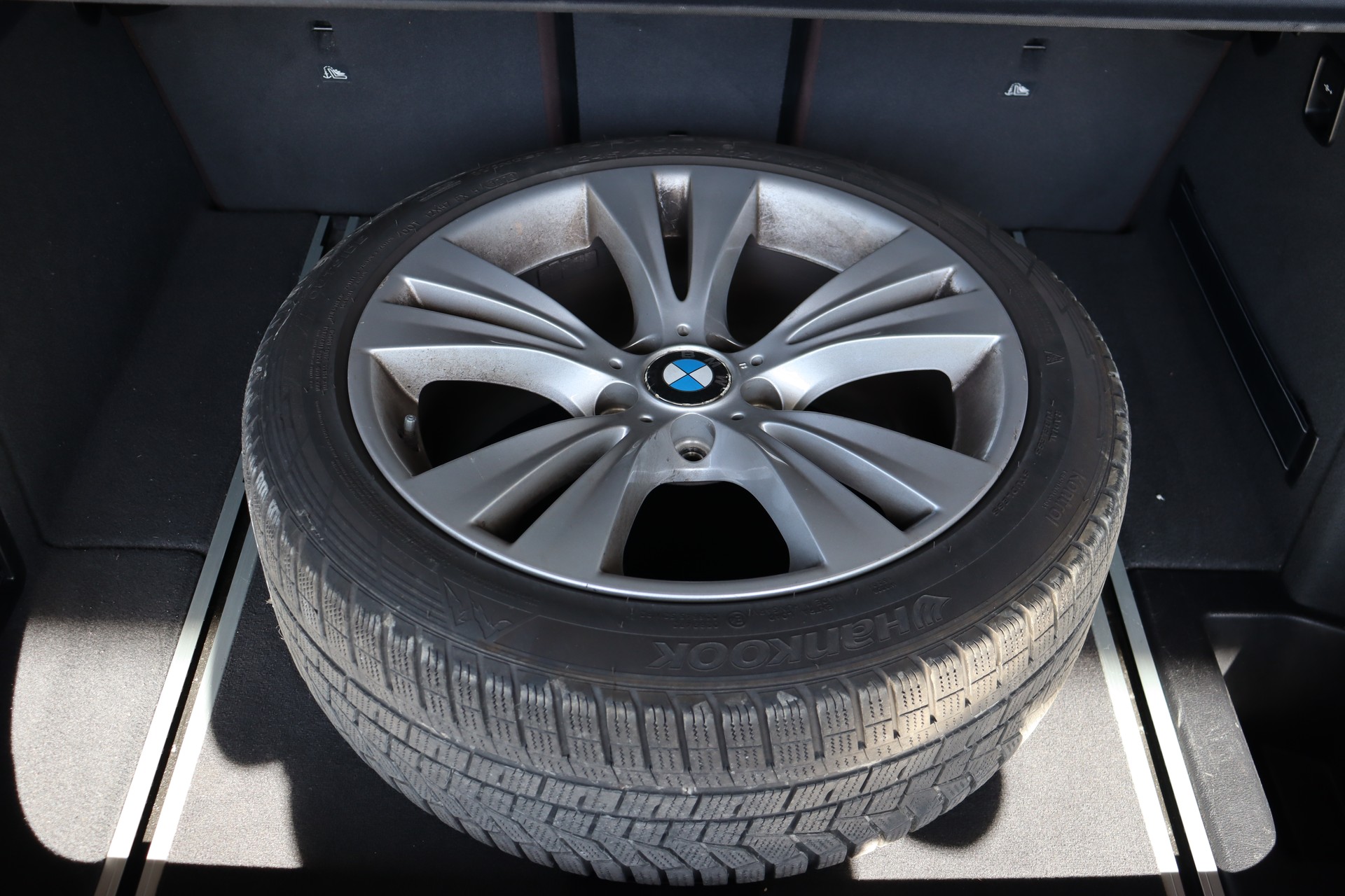 BMW X4 XDRIVE 35i XLINE STEPTRONIC ** FAHRASSISTENZ-PAKET ** 360 GRAD PARK-PAKET ** SITZHEIZUNG VO/HI ** CH-FAHRZEUG AB MFK **-image-17