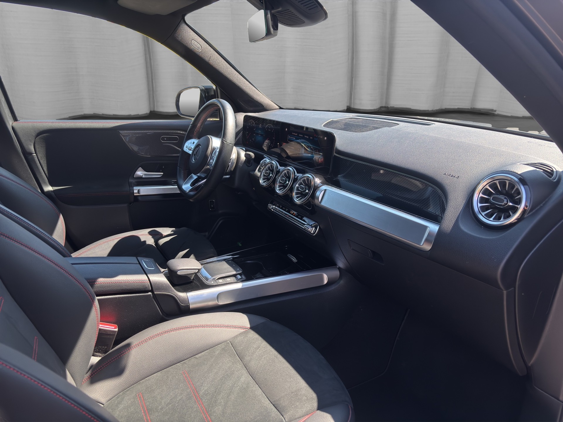 MERCEDES-BENZ GLB 220d 4M AMG Line-image-14
