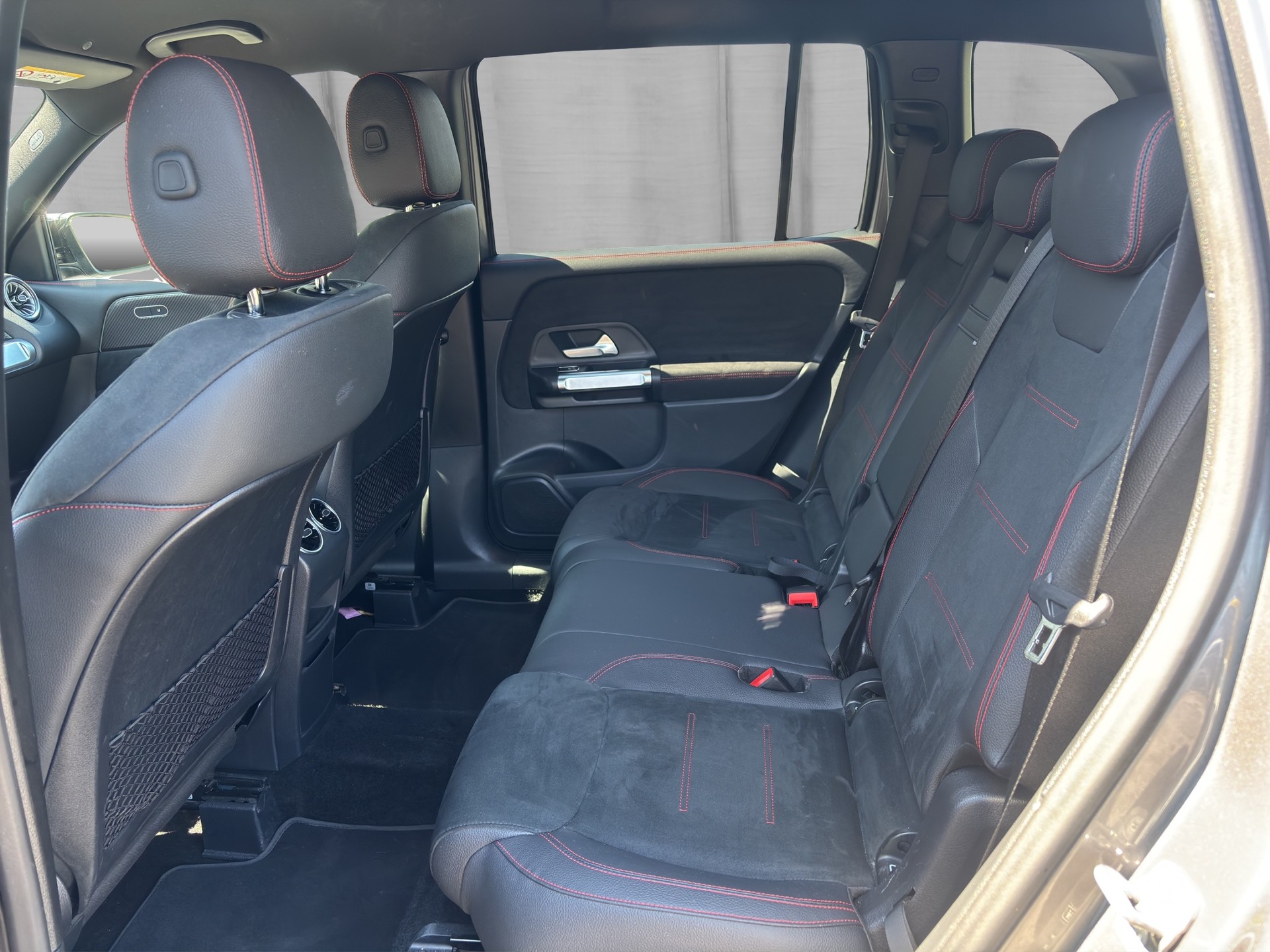 MERCEDES-BENZ GLB 220d 4M AMG Line-image-10