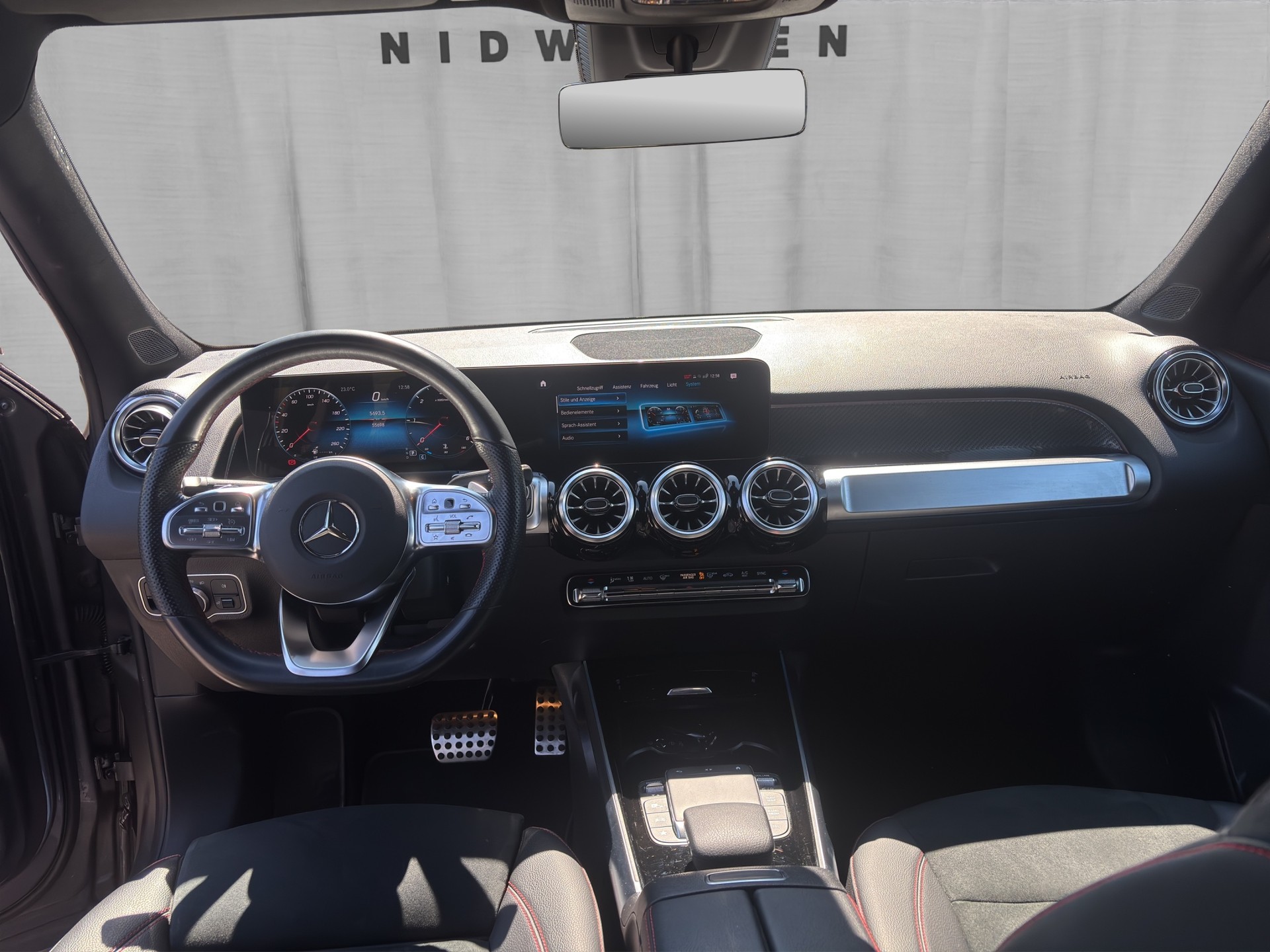 MERCEDES-BENZ GLB 220d 4M AMG Line-image-12
