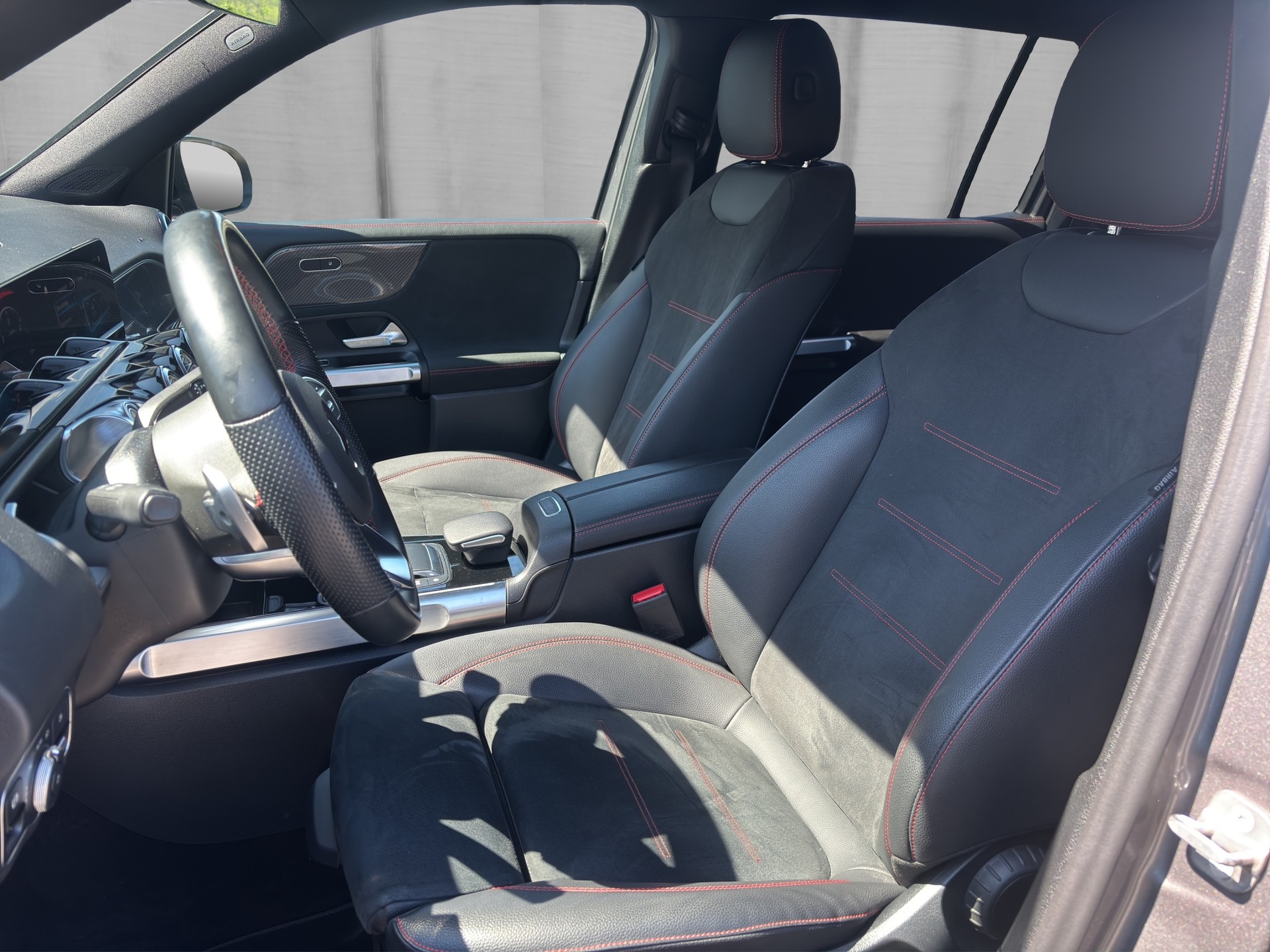 MERCEDES-BENZ GLB 220d 4M AMG Line-image-9