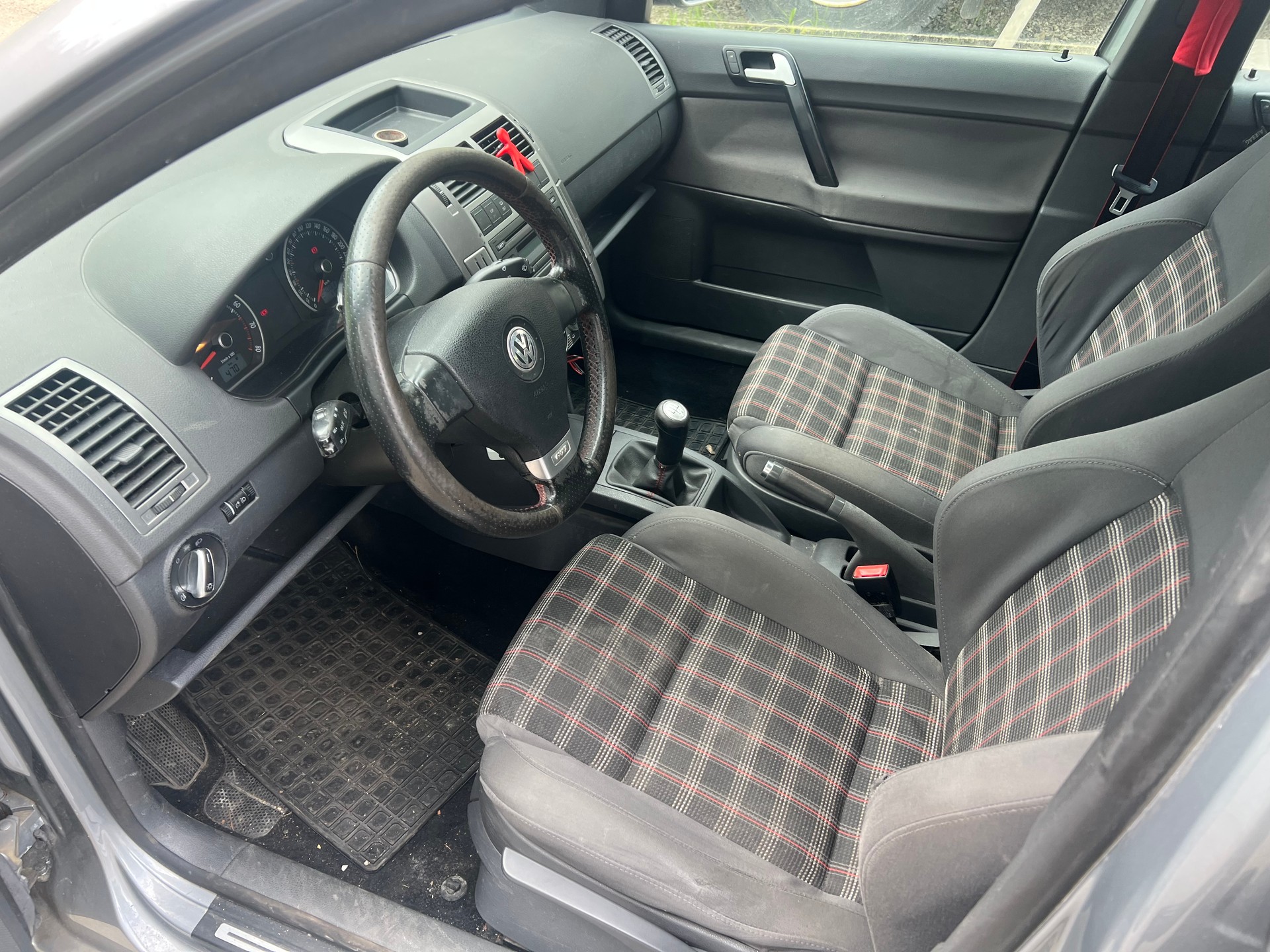 VW Polo 1.8 20V Turbo GTI-image-8