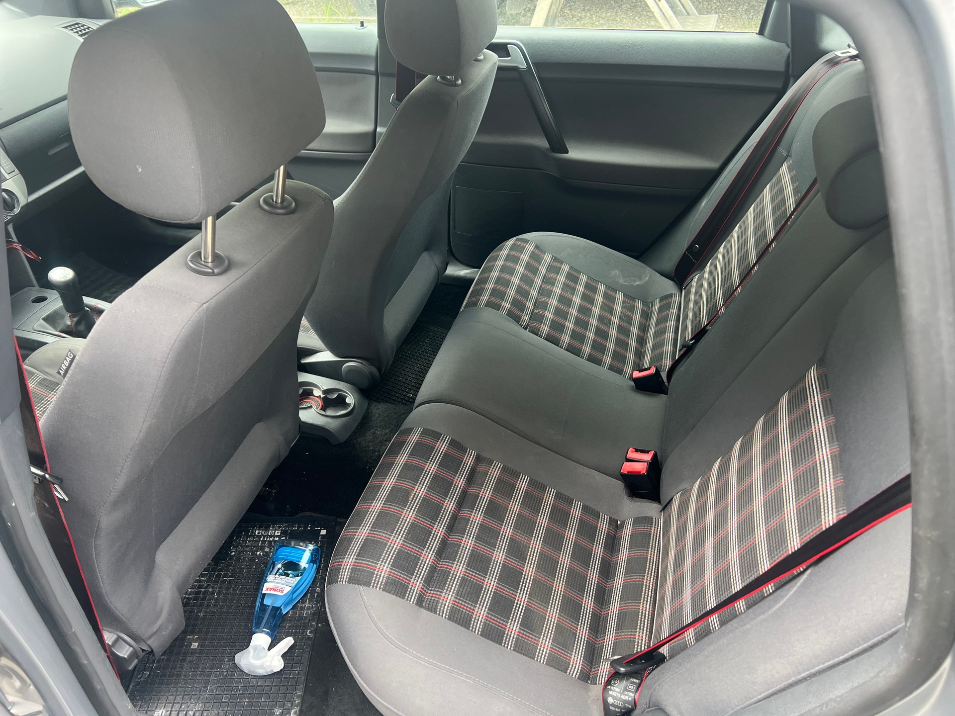 VW Polo 1.8 20V Turbo GTI-image-9