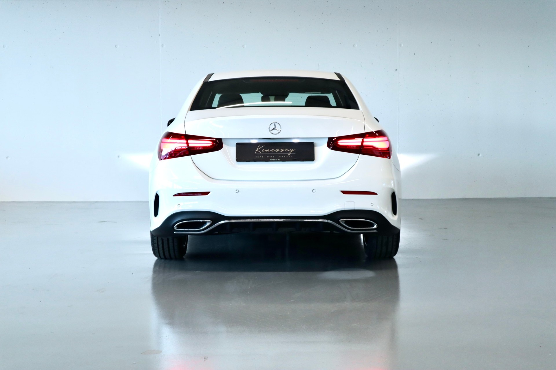 MERCEDES-BENZ A 200 AMG LINE | AUTOMAT | PANORAMADACH |-image-2
