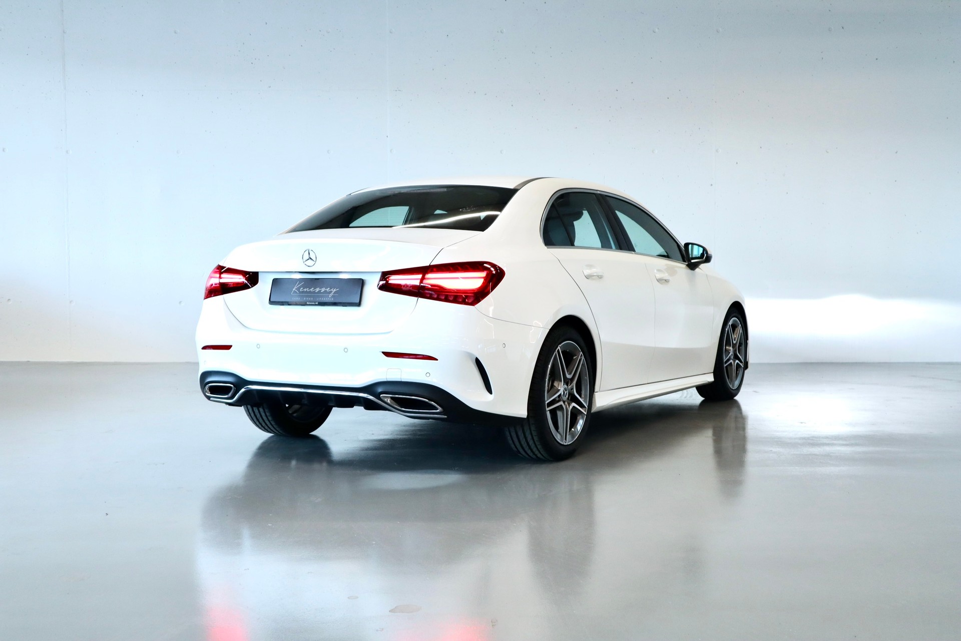 MERCEDES-BENZ A 200 AMG LINE | AUTOMAT | PANORAMADACH |-image-3