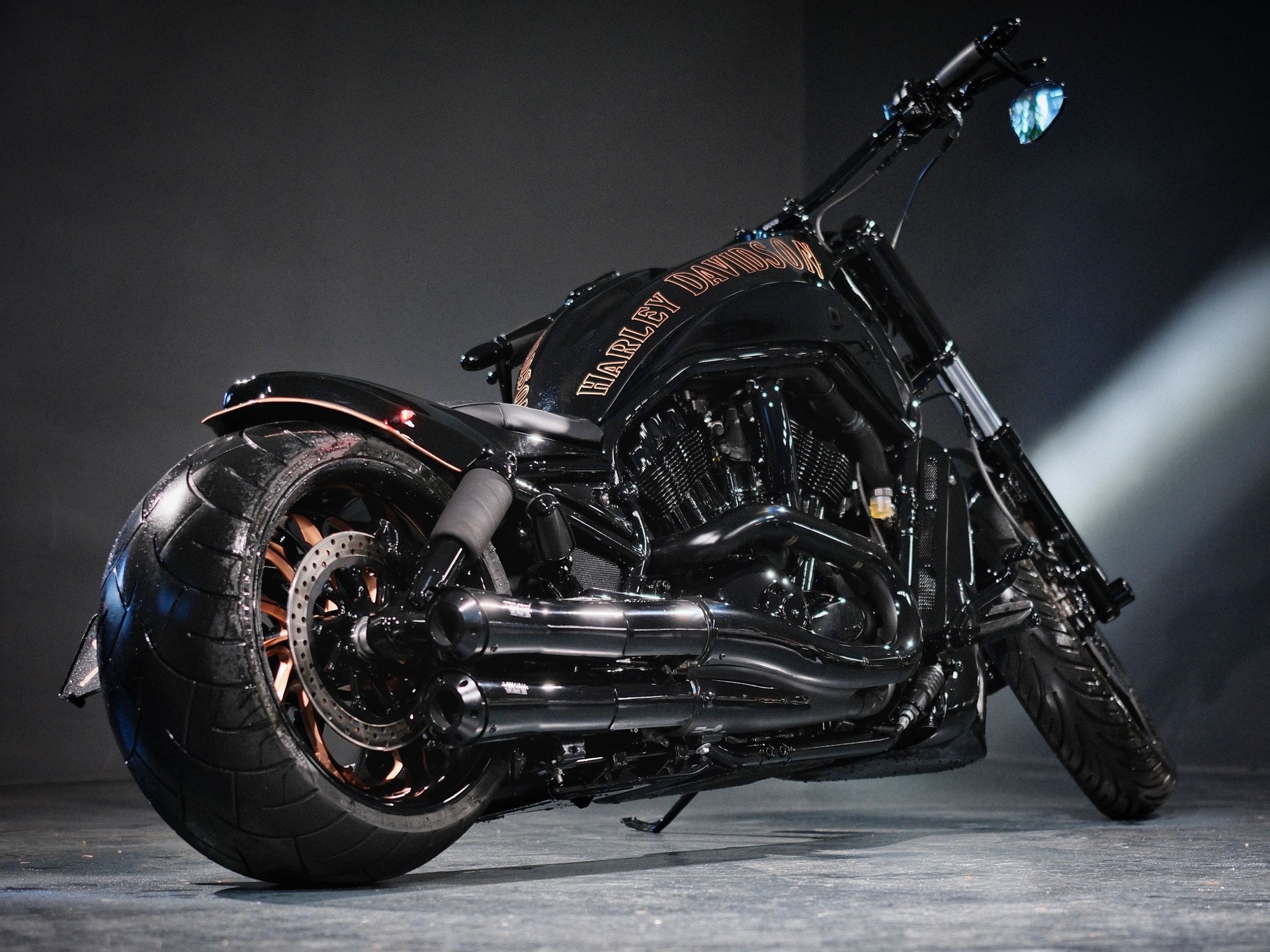 HARLEY-DAVIDSON VRSCA V-Rod A-showroom-element-1