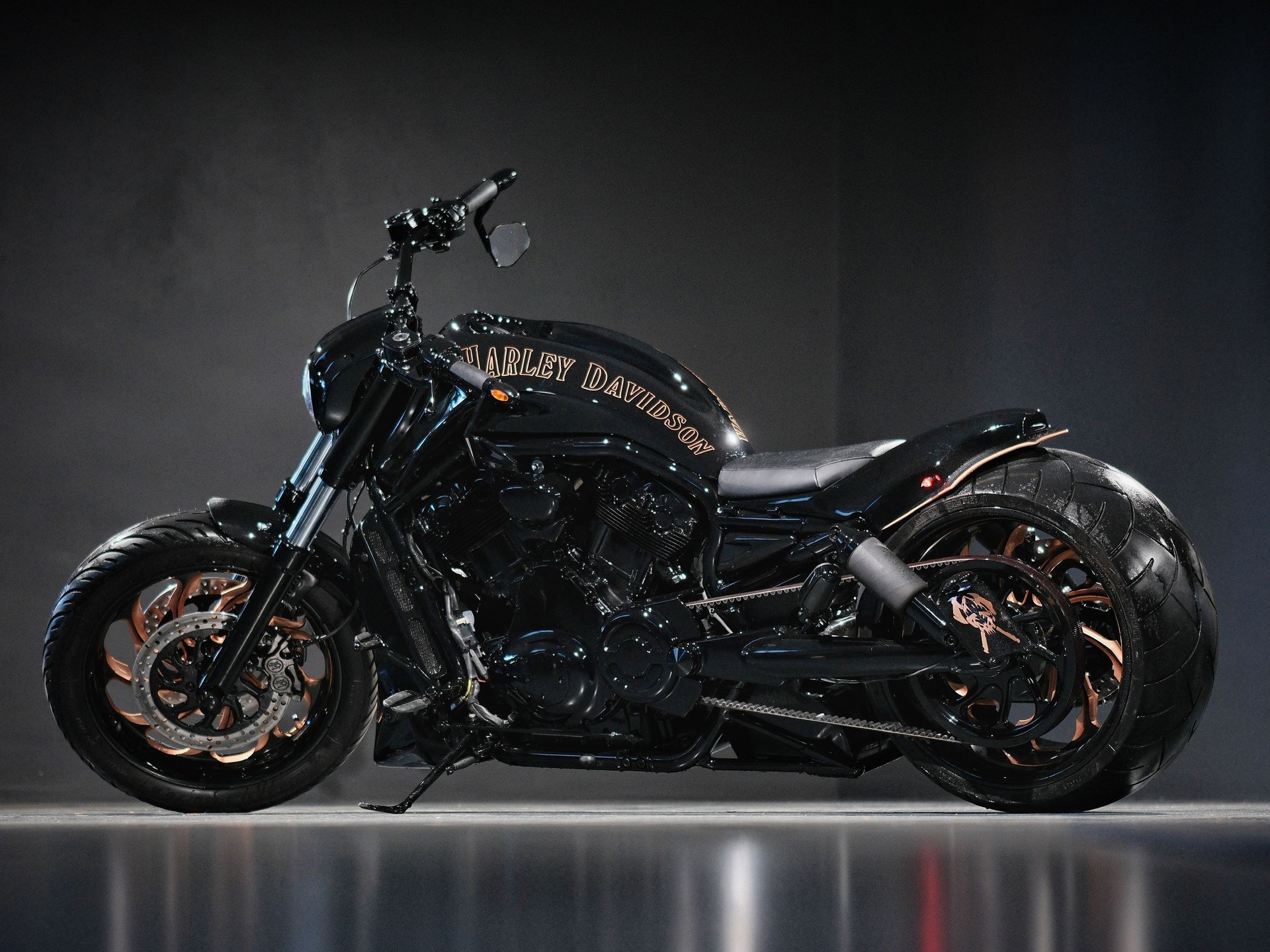 HARLEY-DAVIDSON VRSCA V-Rod A-showroom-element-2