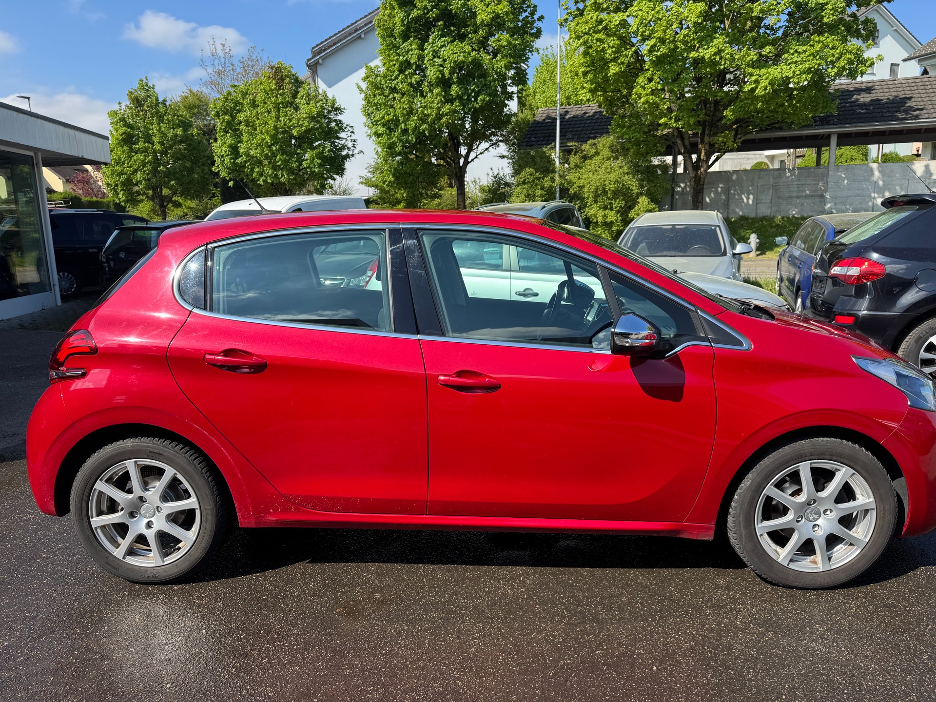 PEUGEOT 208 1.2 PureTech Style EAT6-image-3