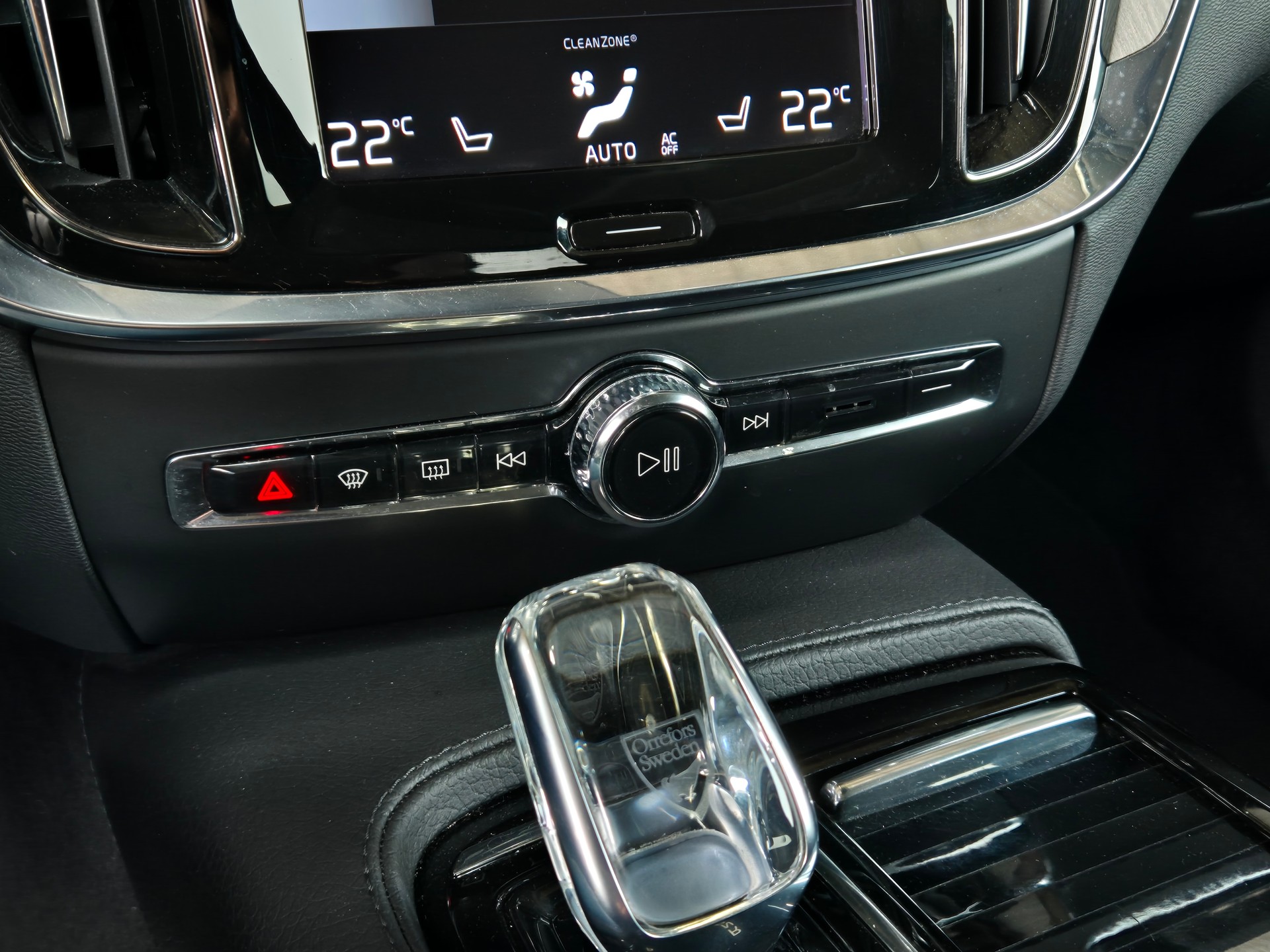 VOLVO V60 T6 EAWD TWIN ENGINE INSCRIPTION GEARTRONIC-image-30
