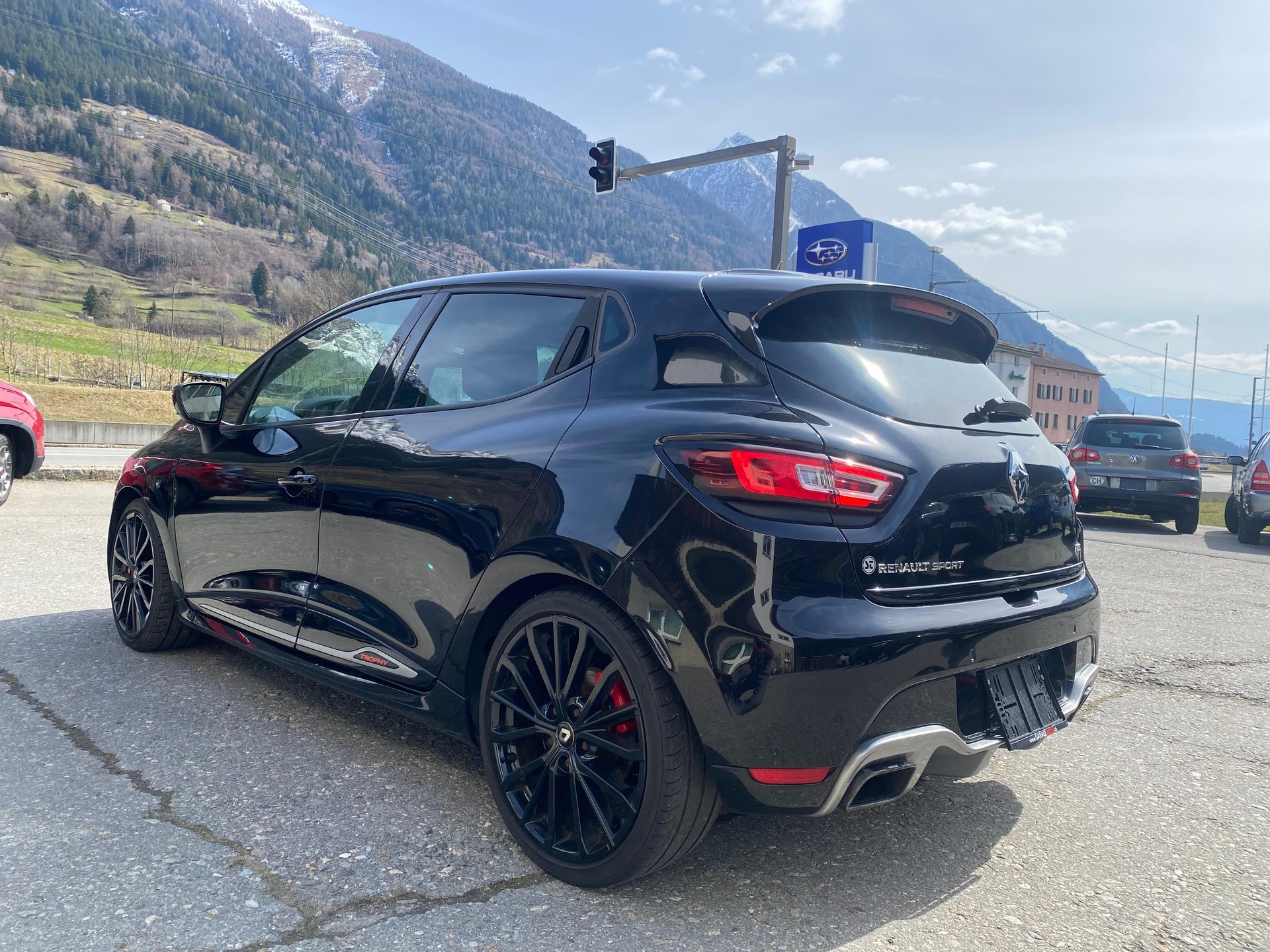 RENAULT Clio Sport 1.6 T RS 220 Trophy S/S-image-1