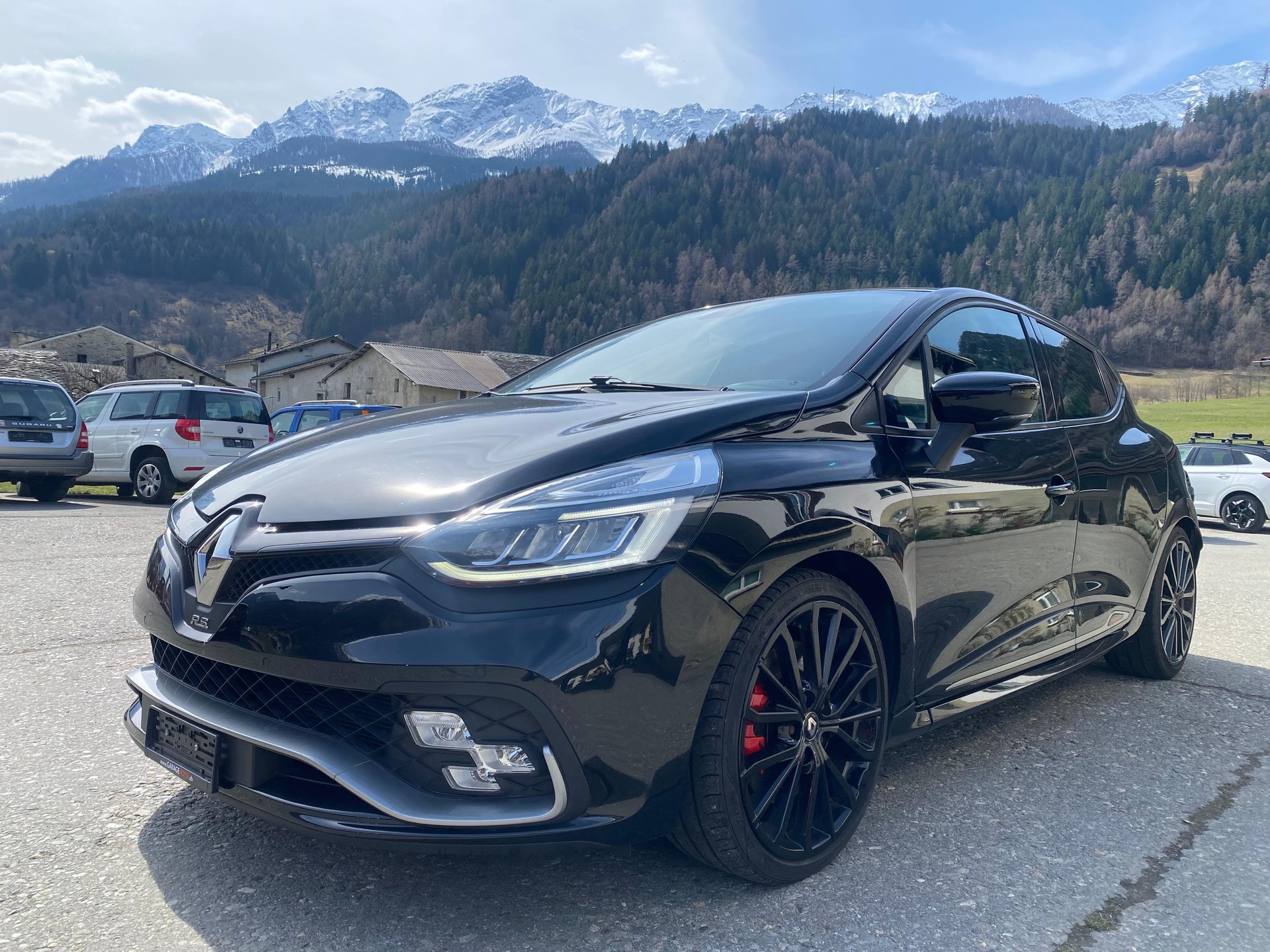 RENAULT Clio Sport 1.6 T RS 220 Trophy S/S-image-0