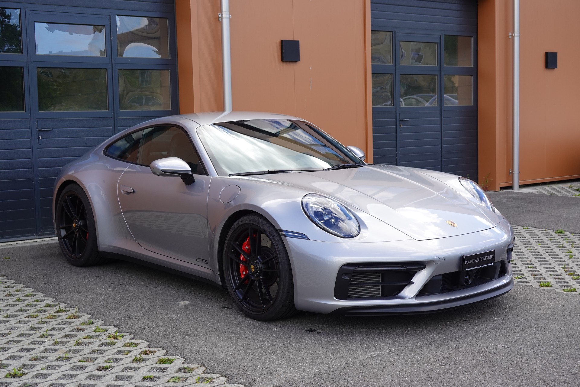PORSCHE 911 Carrera GTS PDK - "1ère main * PA 03.2028 * Son BOSE * Tempomat Adaptatif * Sièges Sport 18 Posit * Echap Sport * Lift Sys"-showroom-element-2