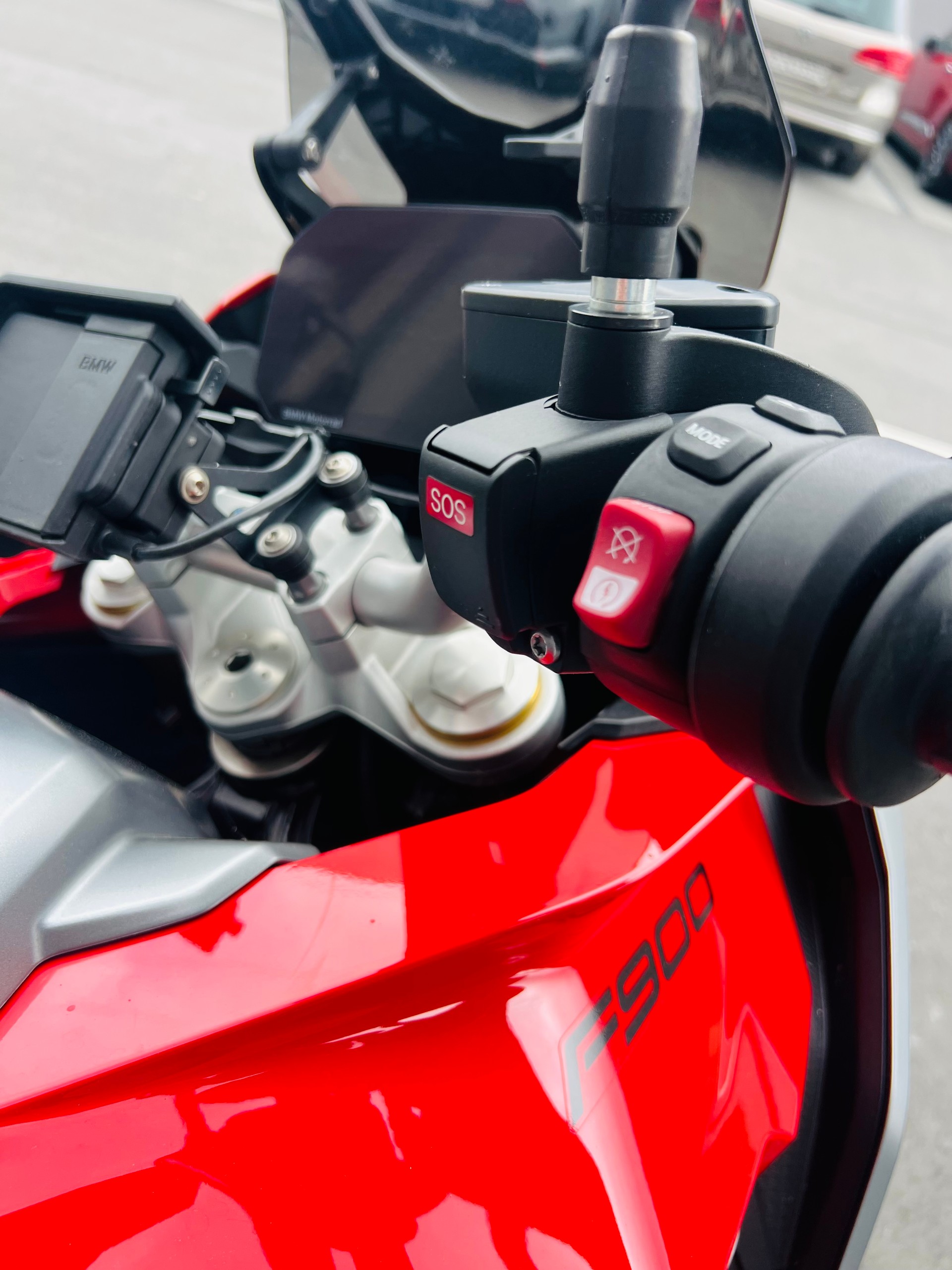 BMW F 900 XR ABS-image-12