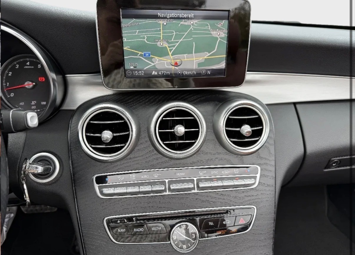 MERCEDES-BENZ C 400 Cabriolet AMG Line 4Matic 9G-Tronig-image-12