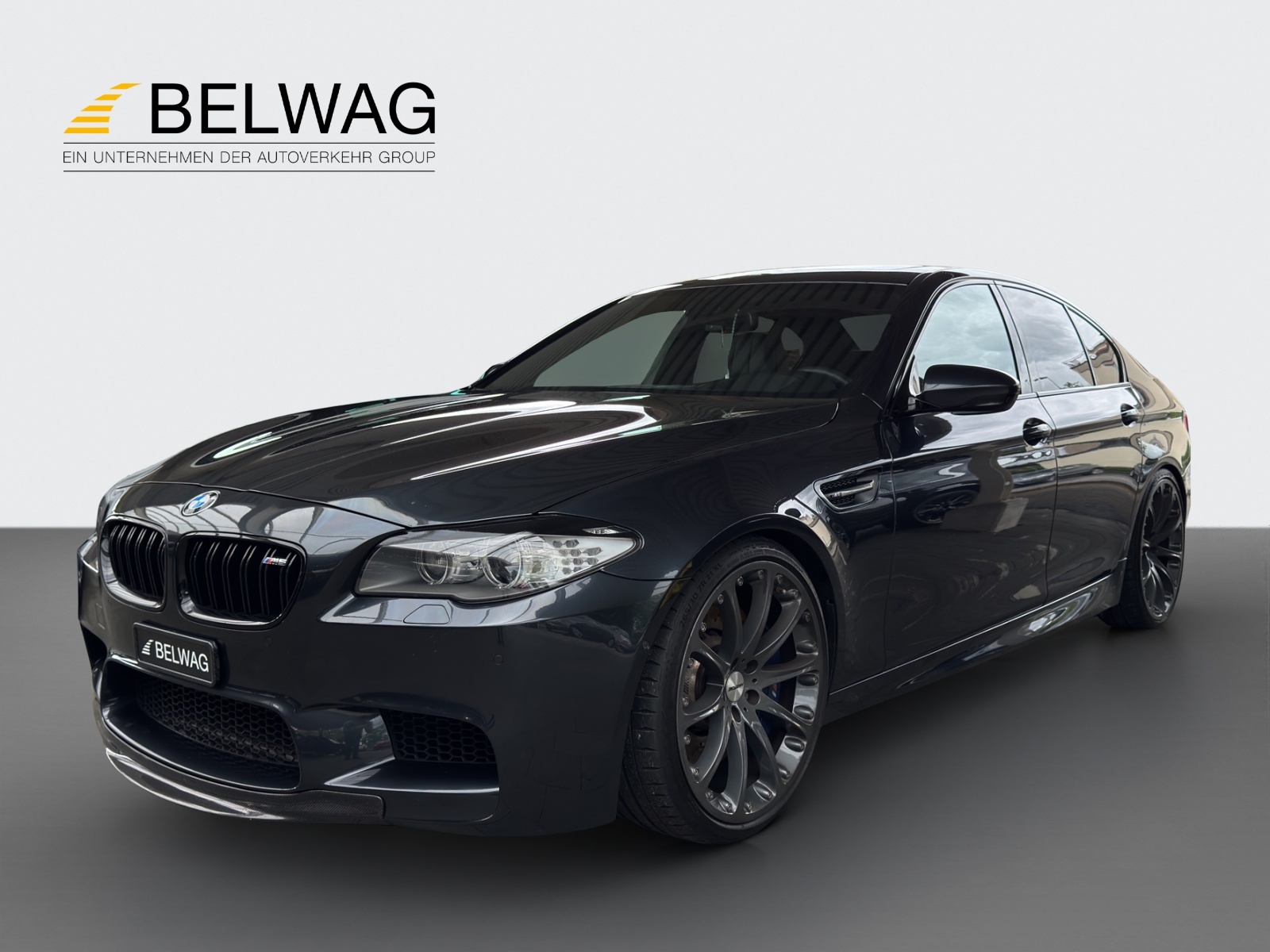BMW M5-image-0