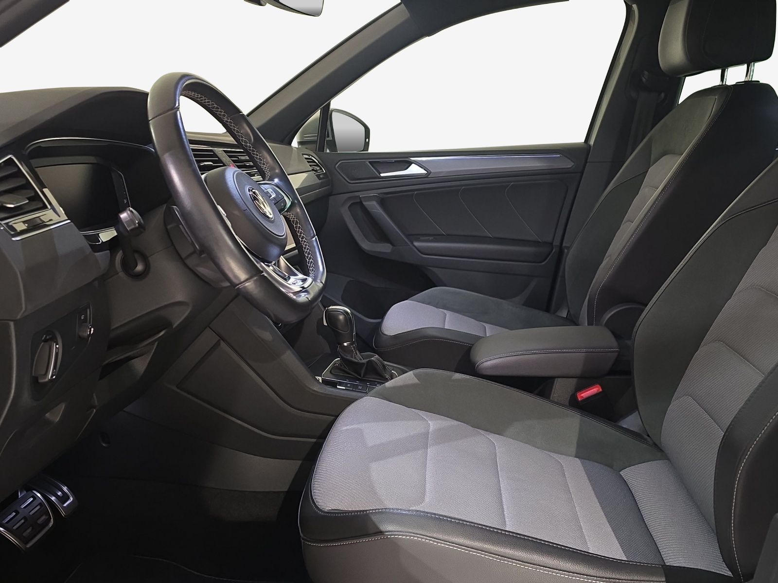 VW Tiguan 2.0TSI Highline 4Motion DSG-image-7