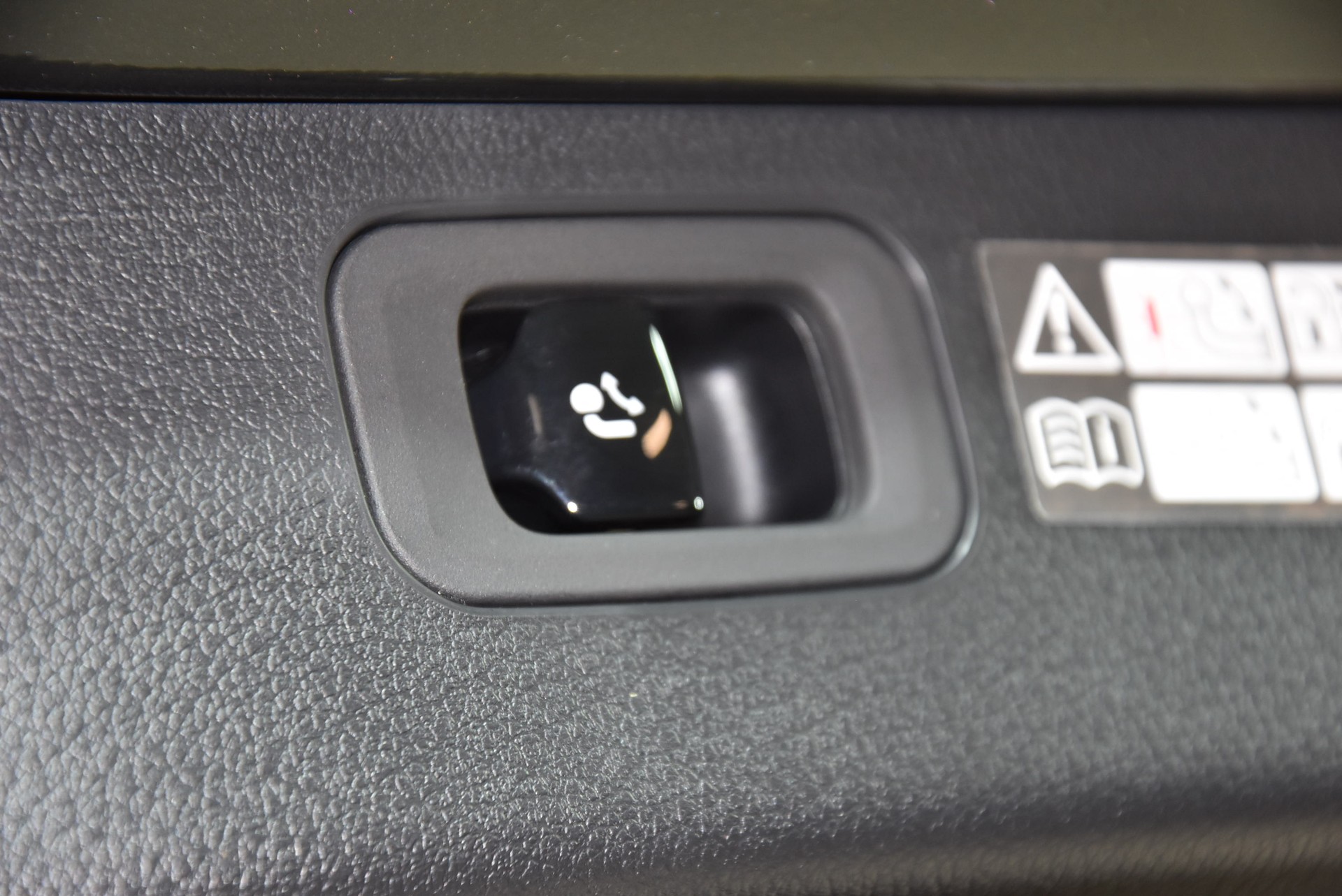 MERCEDES-BENZ C 300de T 4Matic-image-8