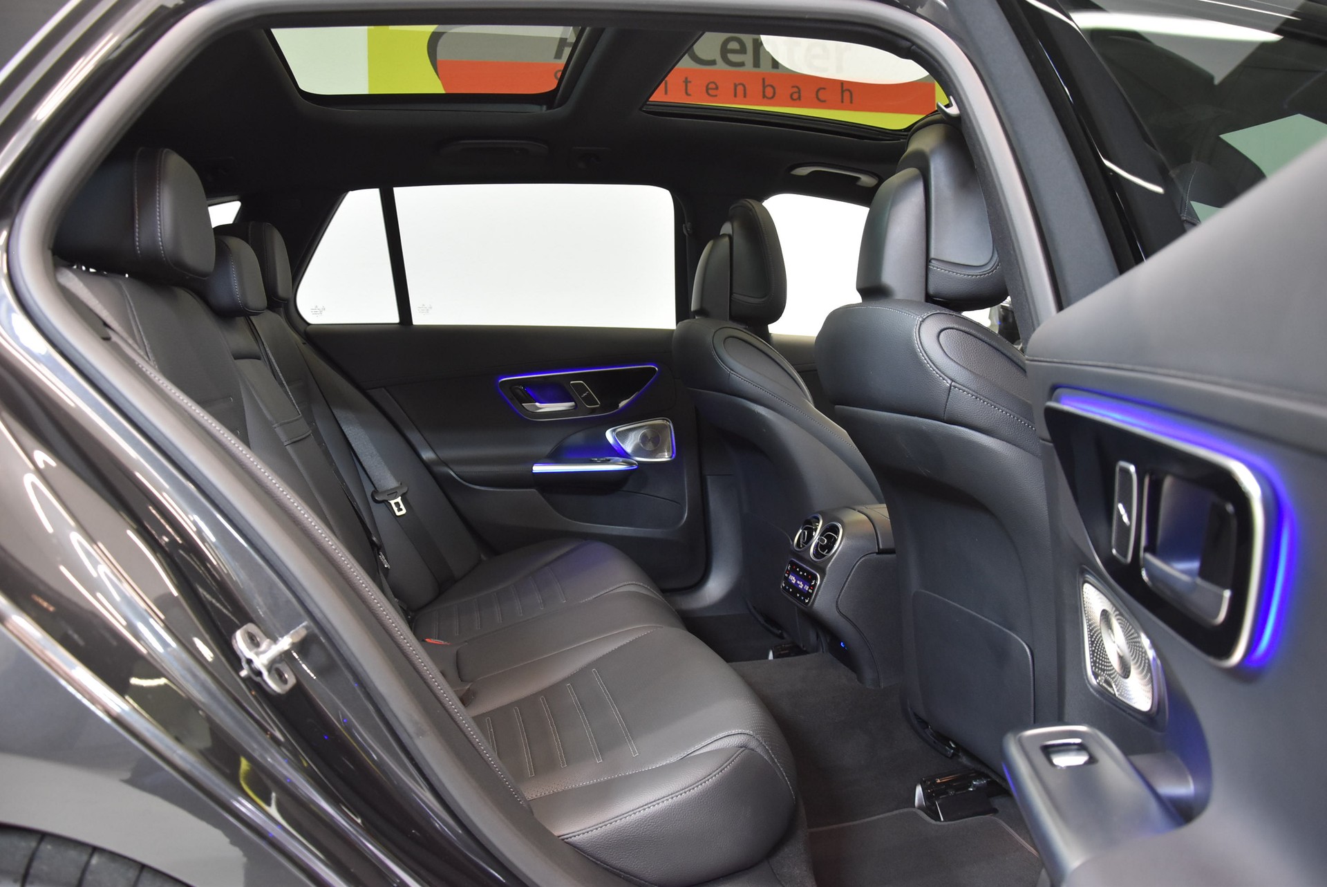 MERCEDES-BENZ C 300de T 4Matic-image-6