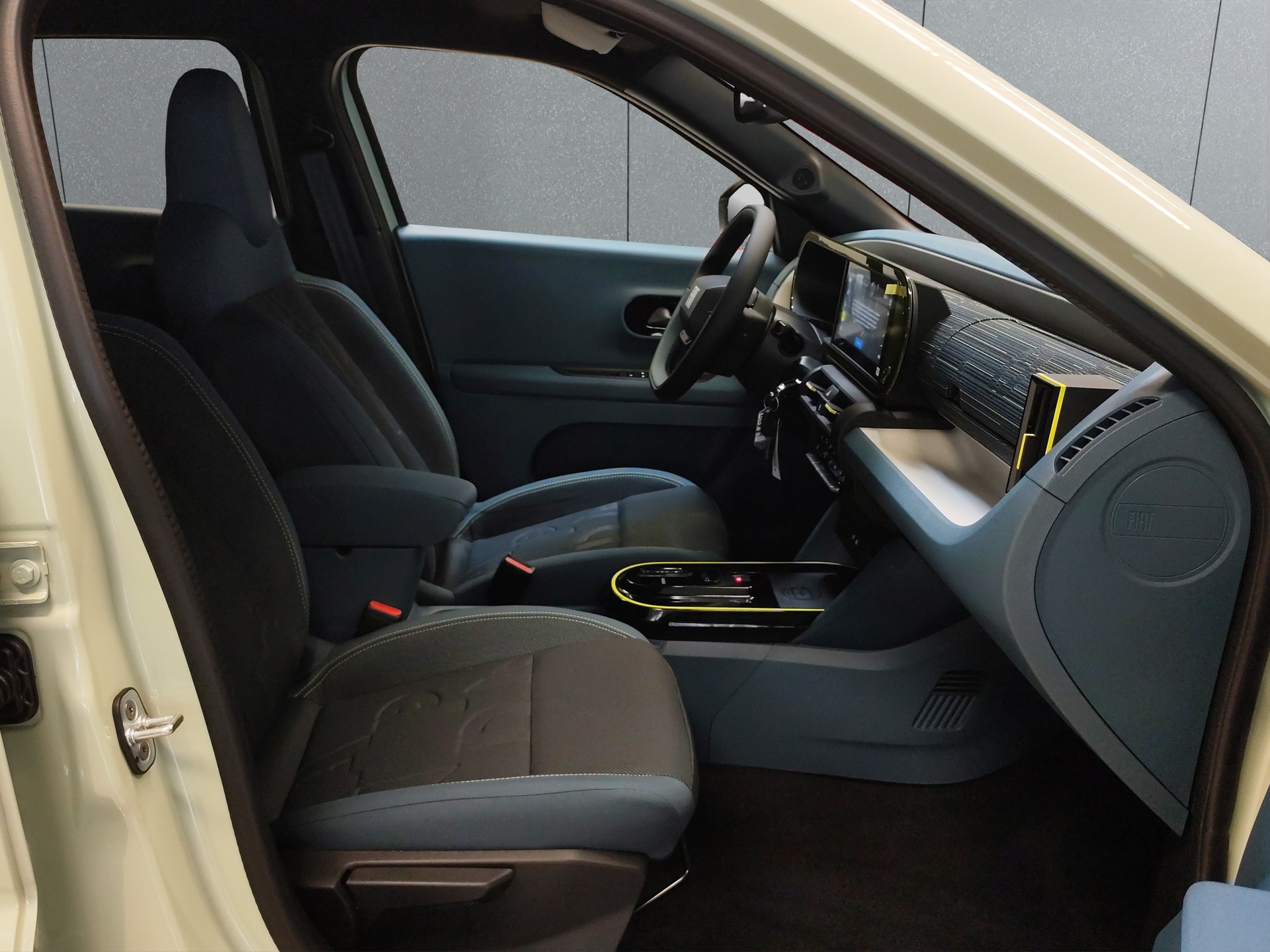 FIAT Grande Panda 1.2 Hybrid Icon-image-12
