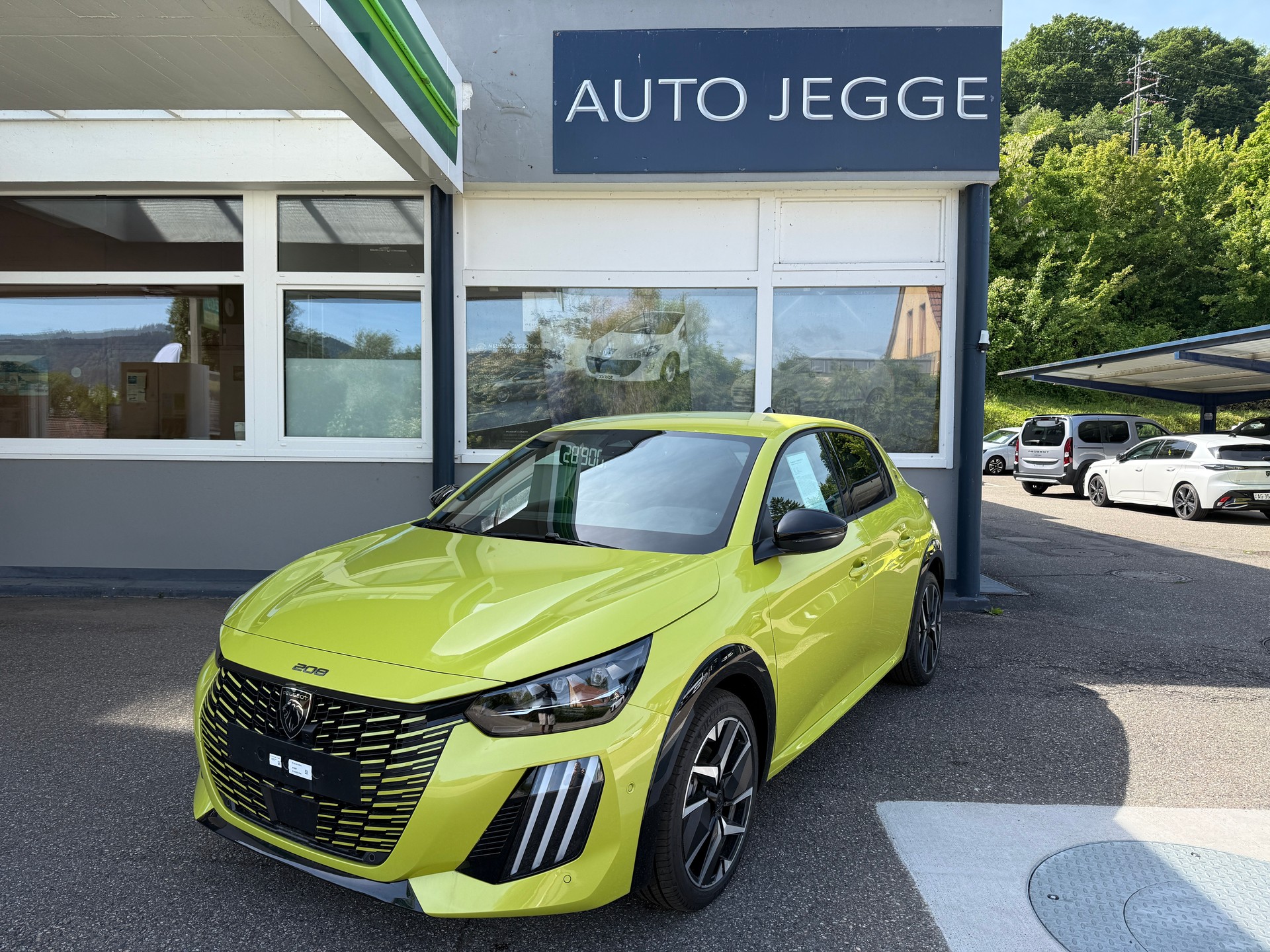 PEUGEOT 208 1.2 MHEV 145 GT-image-0
