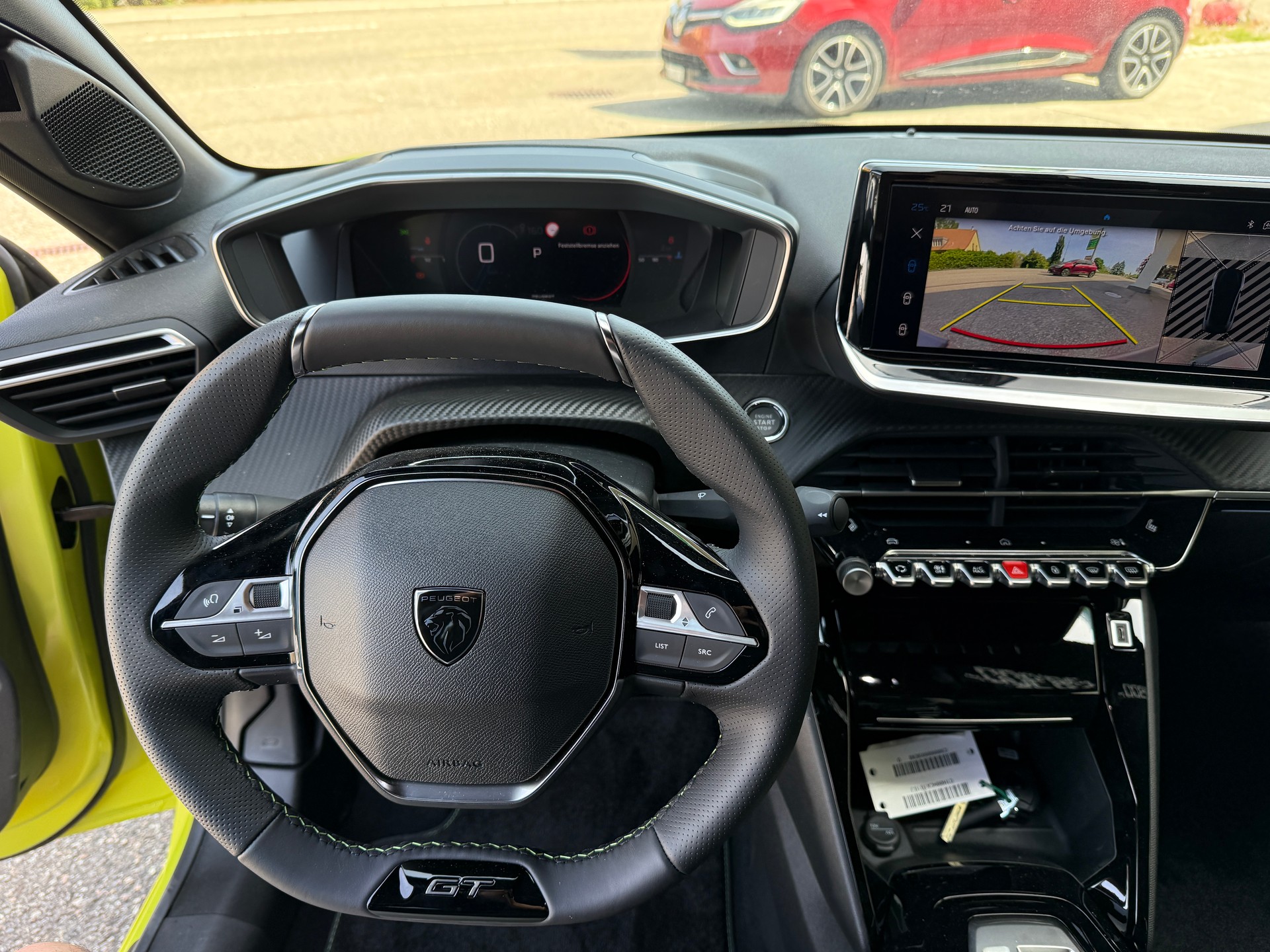 PEUGEOT 208 1.2 MHEV 145 GT-image-11