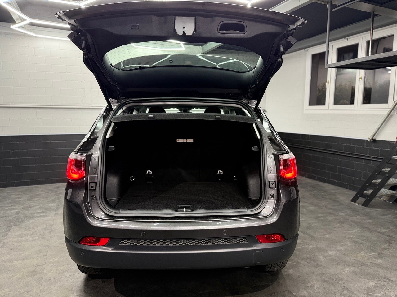 JEEP Compass 2.0CRD Longtitude AWD 9ATX-image-18