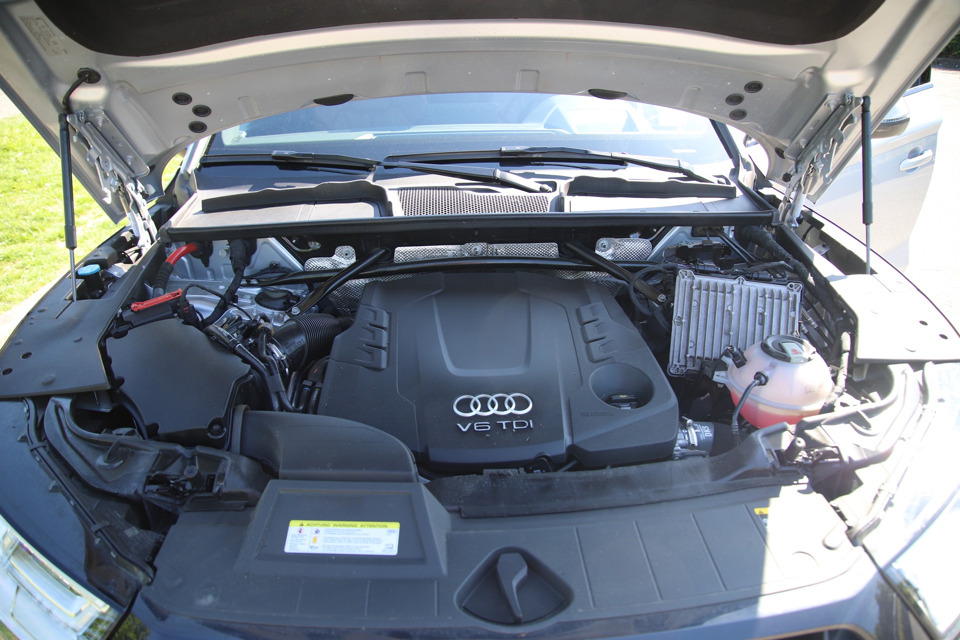 AUDI Q5 50 TDI sport quattro tiptronic-image-18