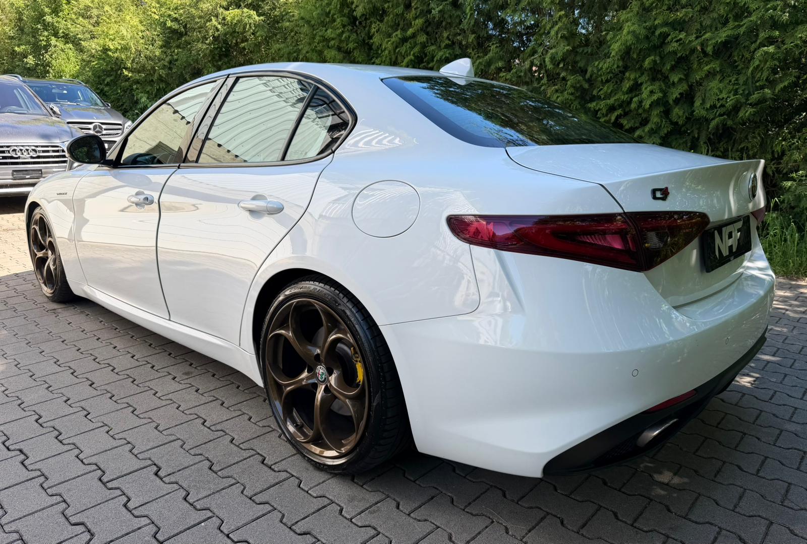 ALFA ROMEO Giulia 2.0 Veloce Q4 Automatic-showroom-element-2