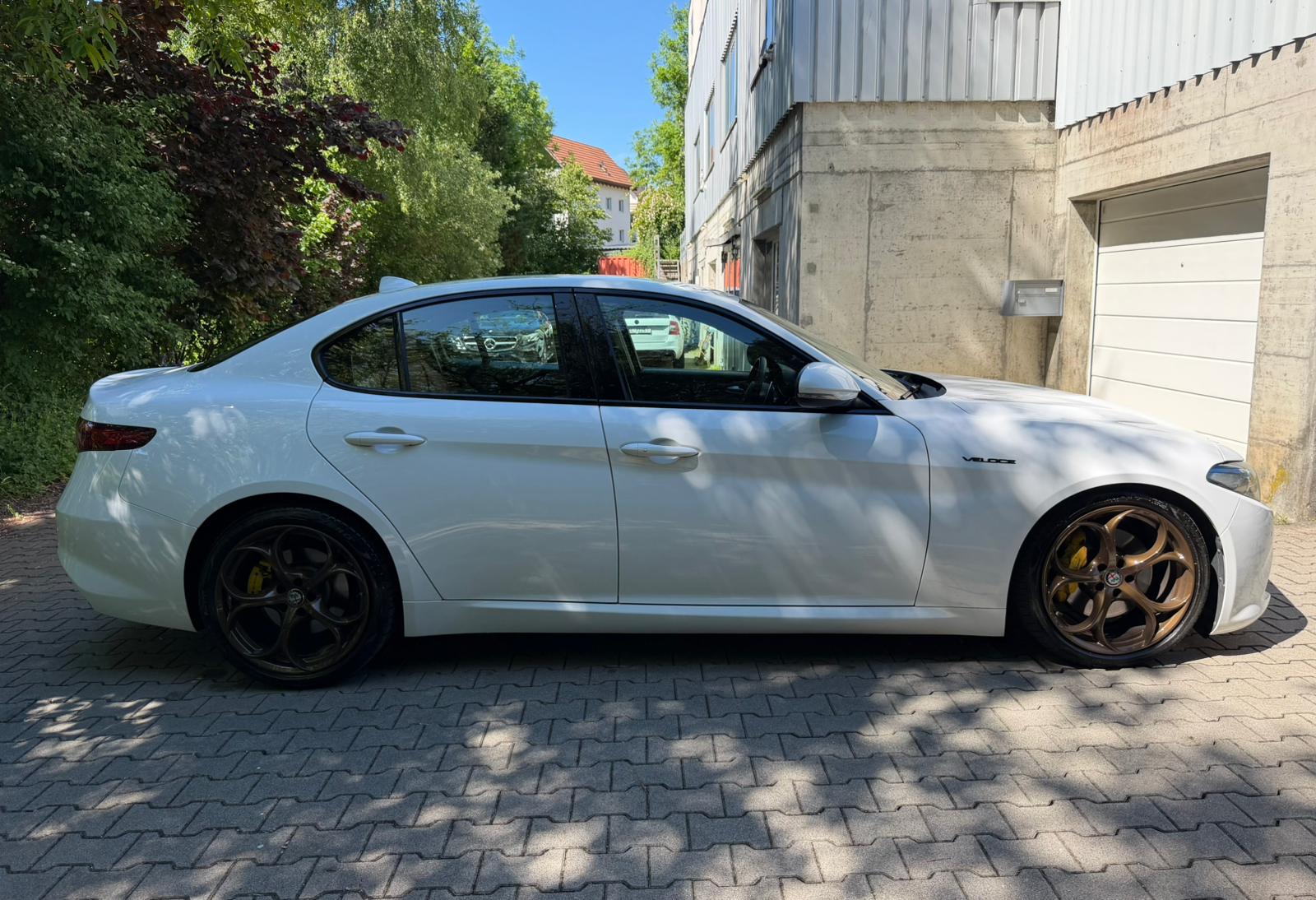 ALFA ROMEO Giulia 2.0 Veloce Q4 Automatic-image-5