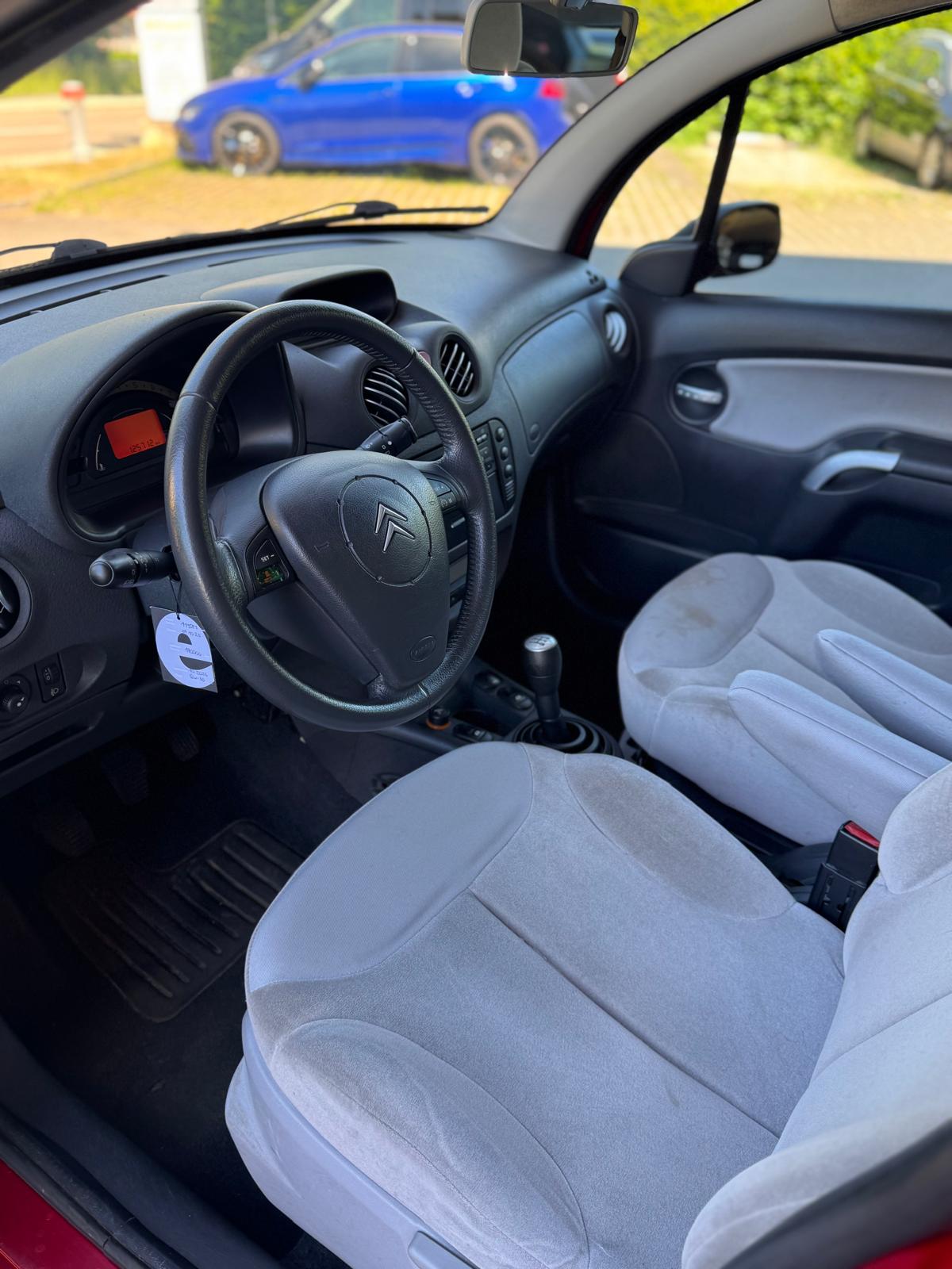 CITROEN C3 1.4i Exclusive-image-5