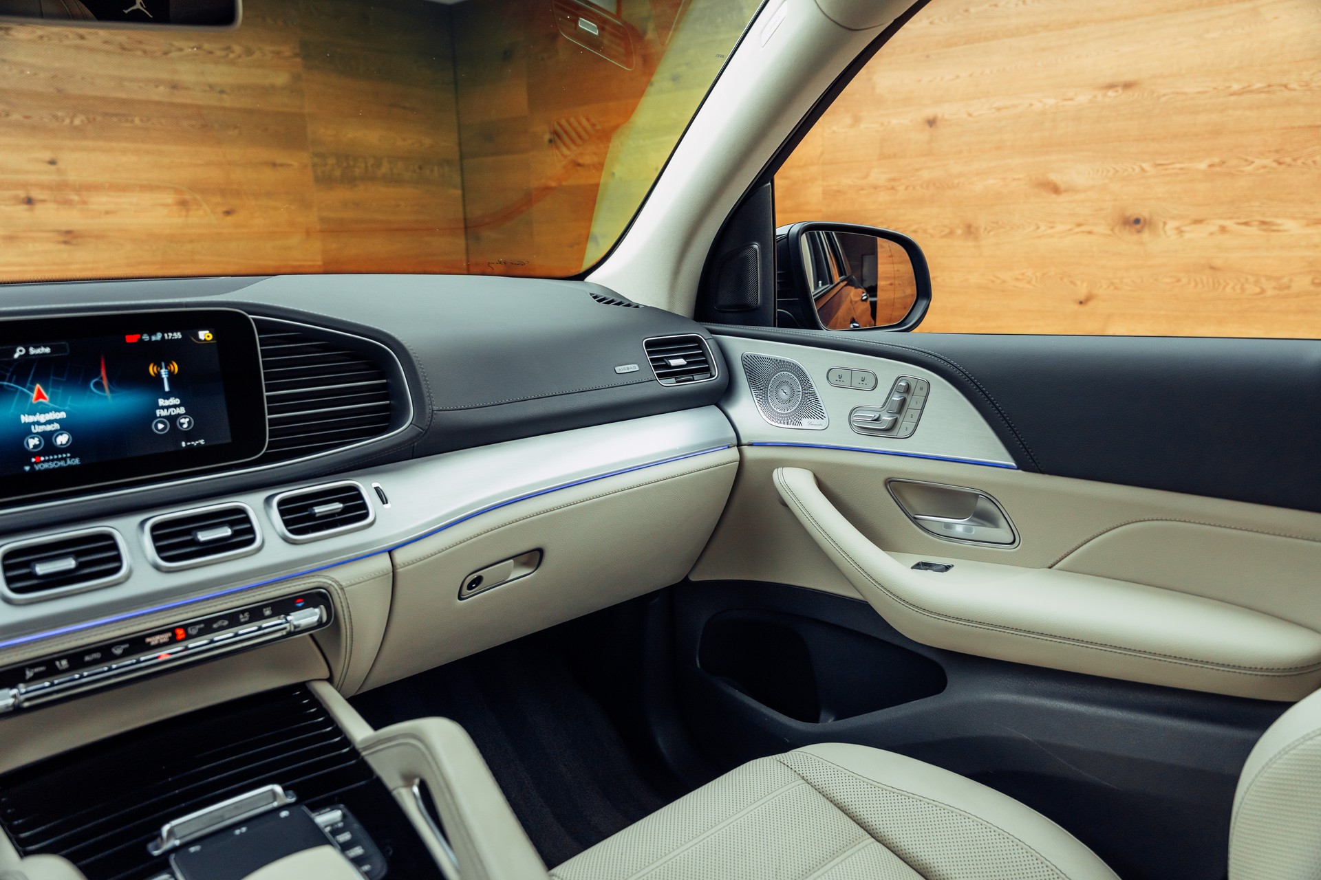 MERCEDES-BENZ GLE 350 de 4Matic AMG Line 9G-Tronic-image-11