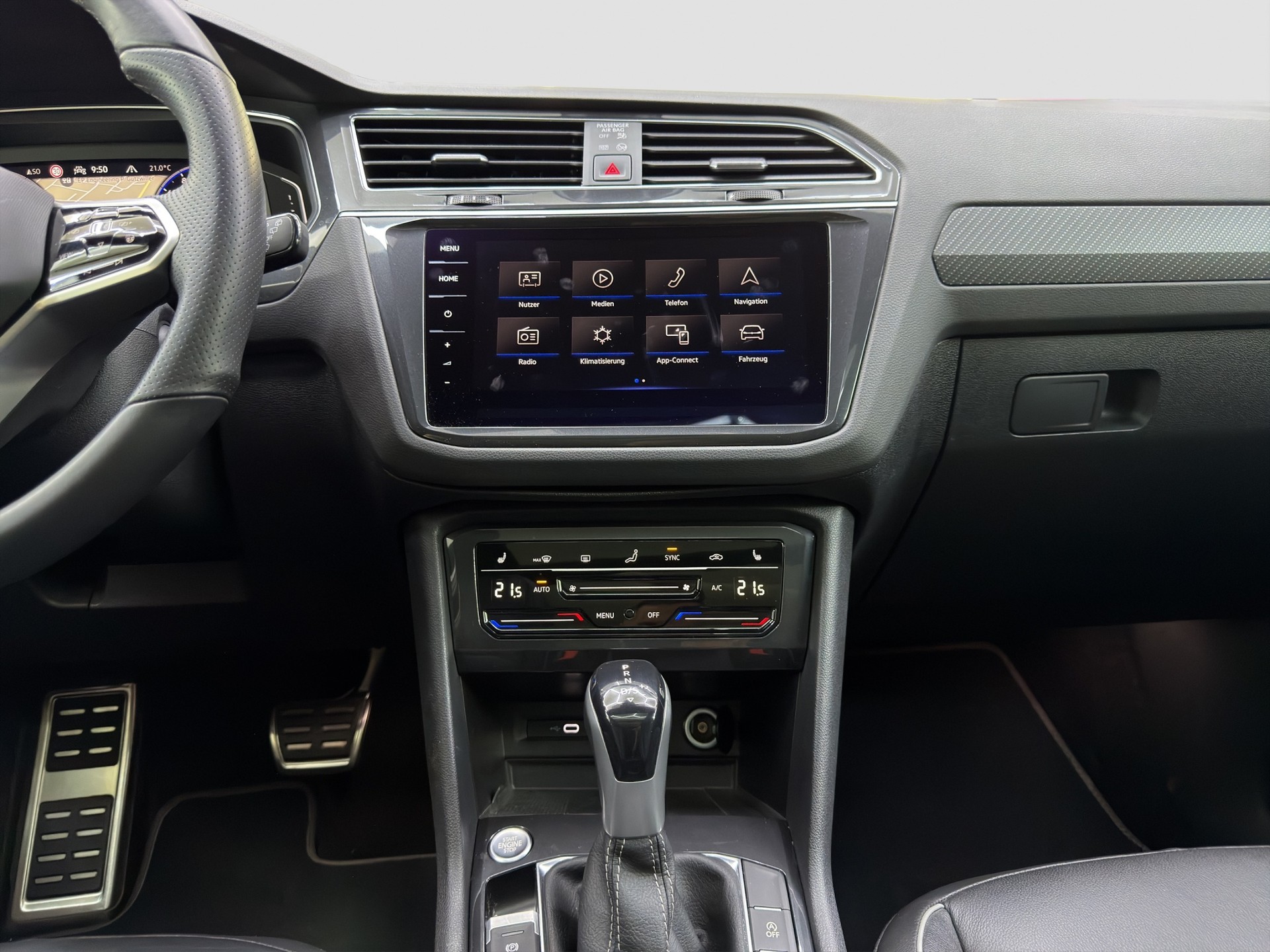 VW Tiguan 2.0TSI R-Line 4Motion DSG-image-7